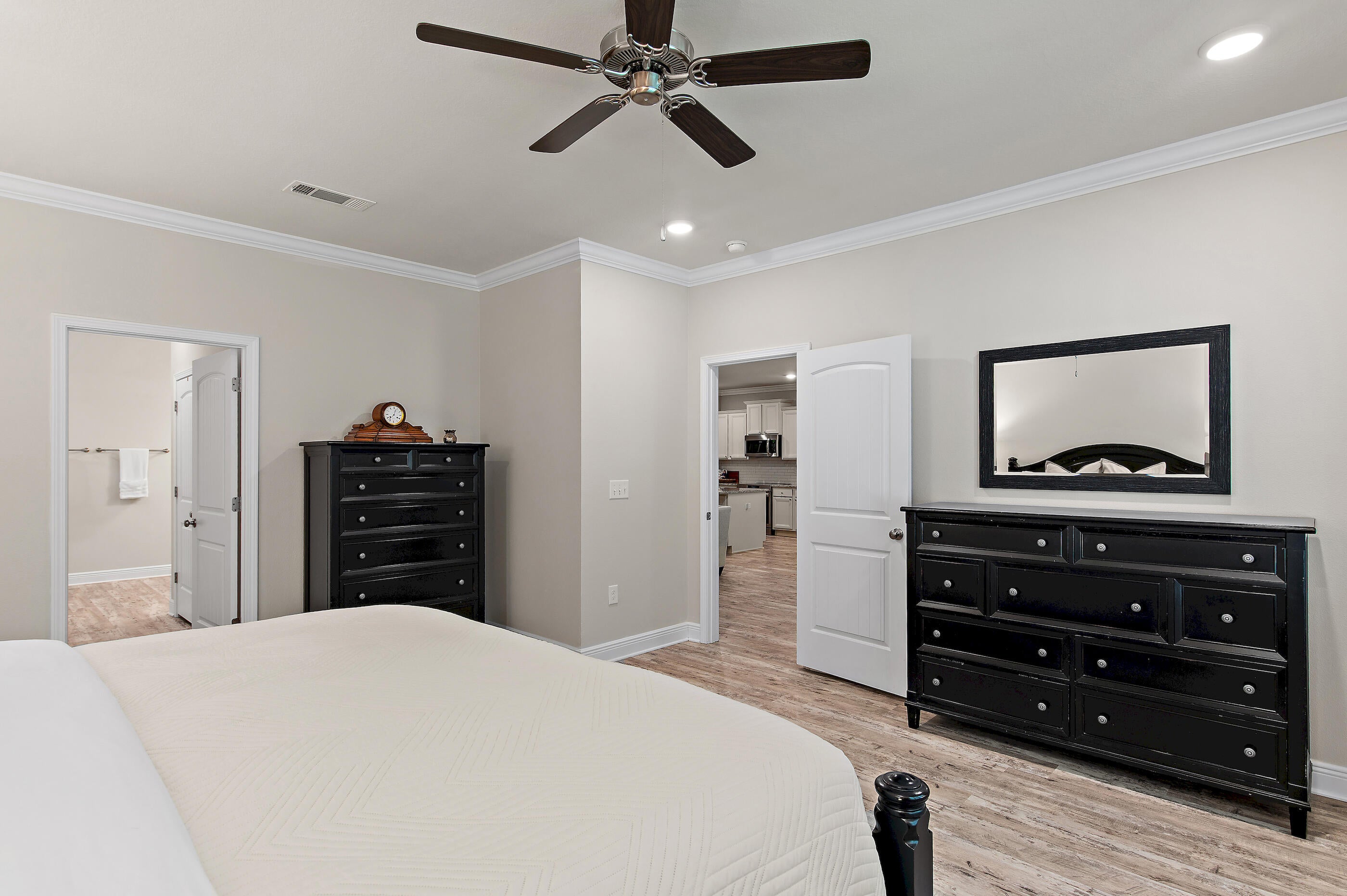 STONEGATE - Residential