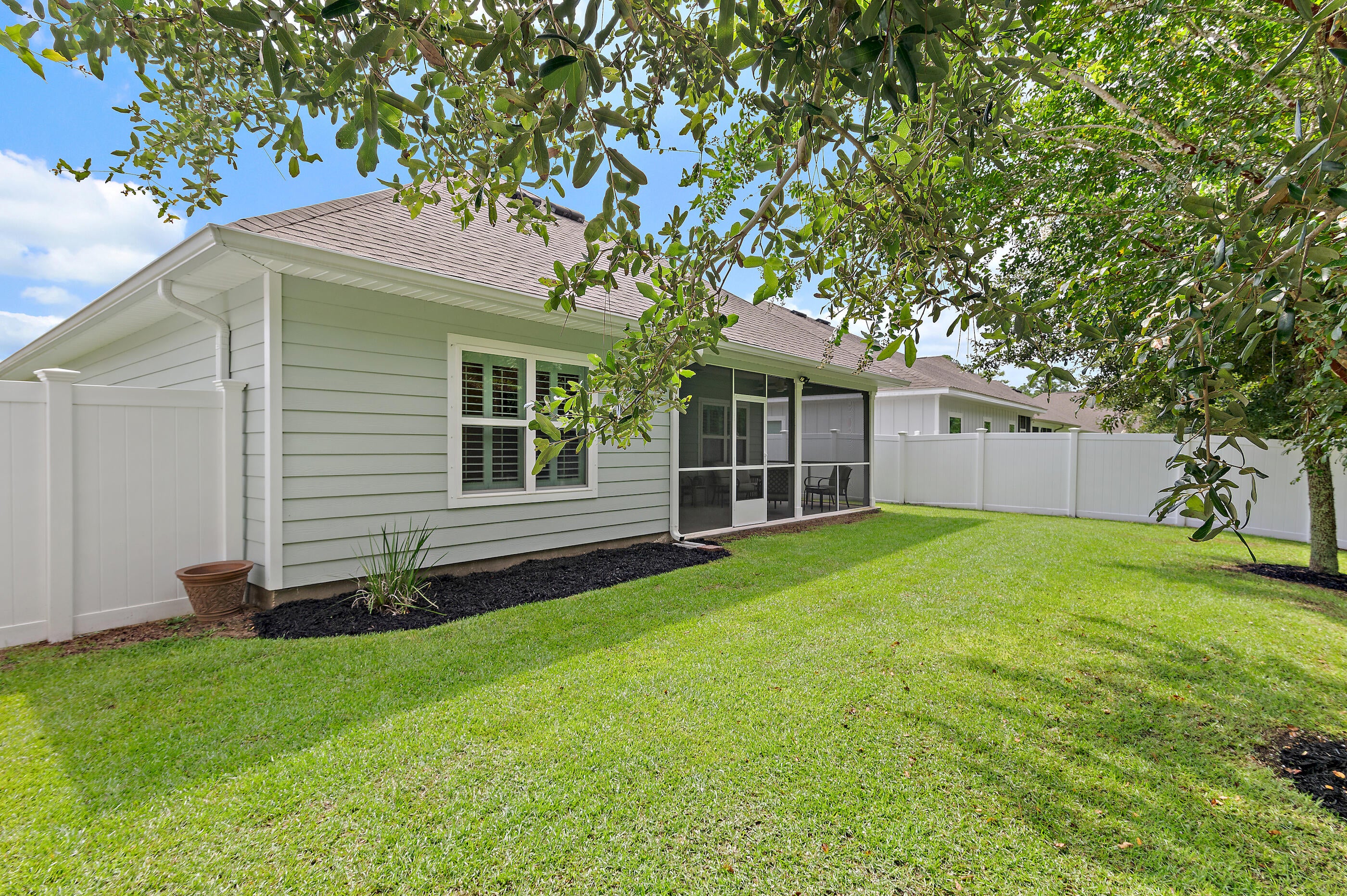 STONEGATE - Residential