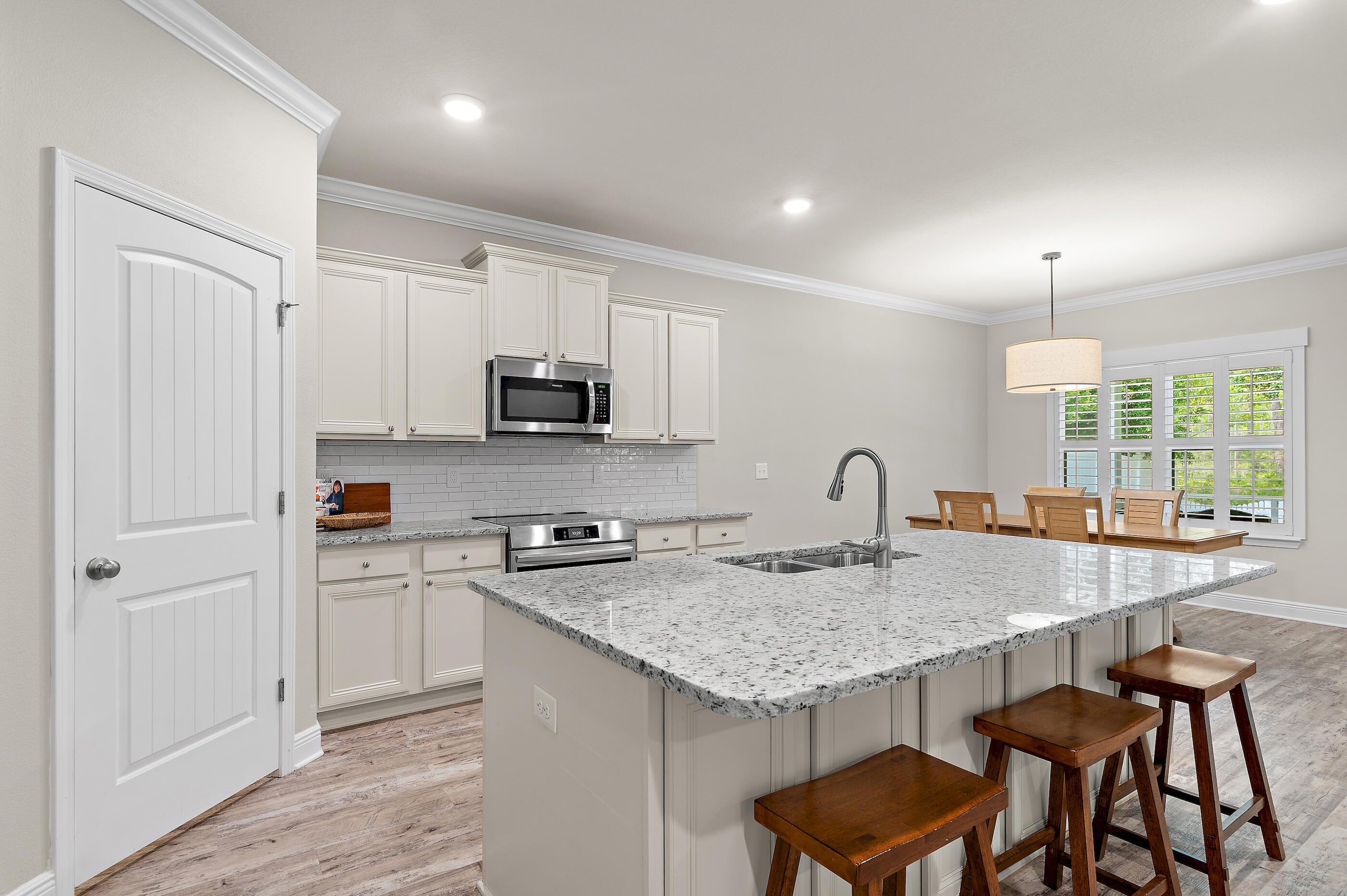 STONEGATE - Residential
