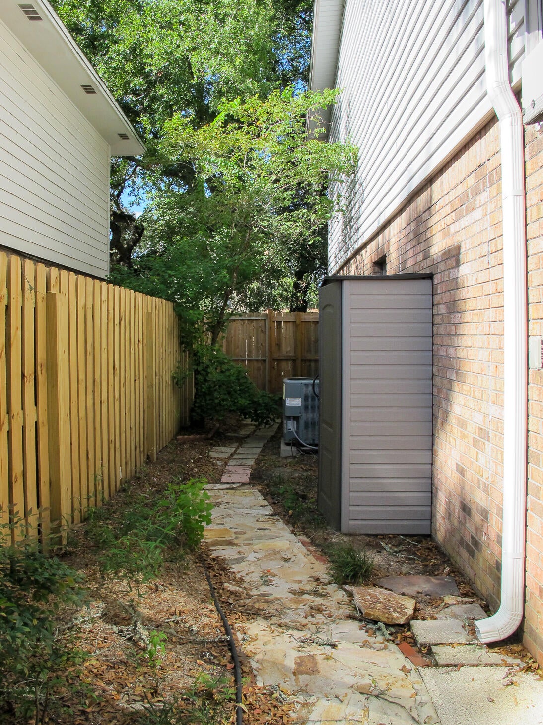 Liveoak T/H - Residential Lease