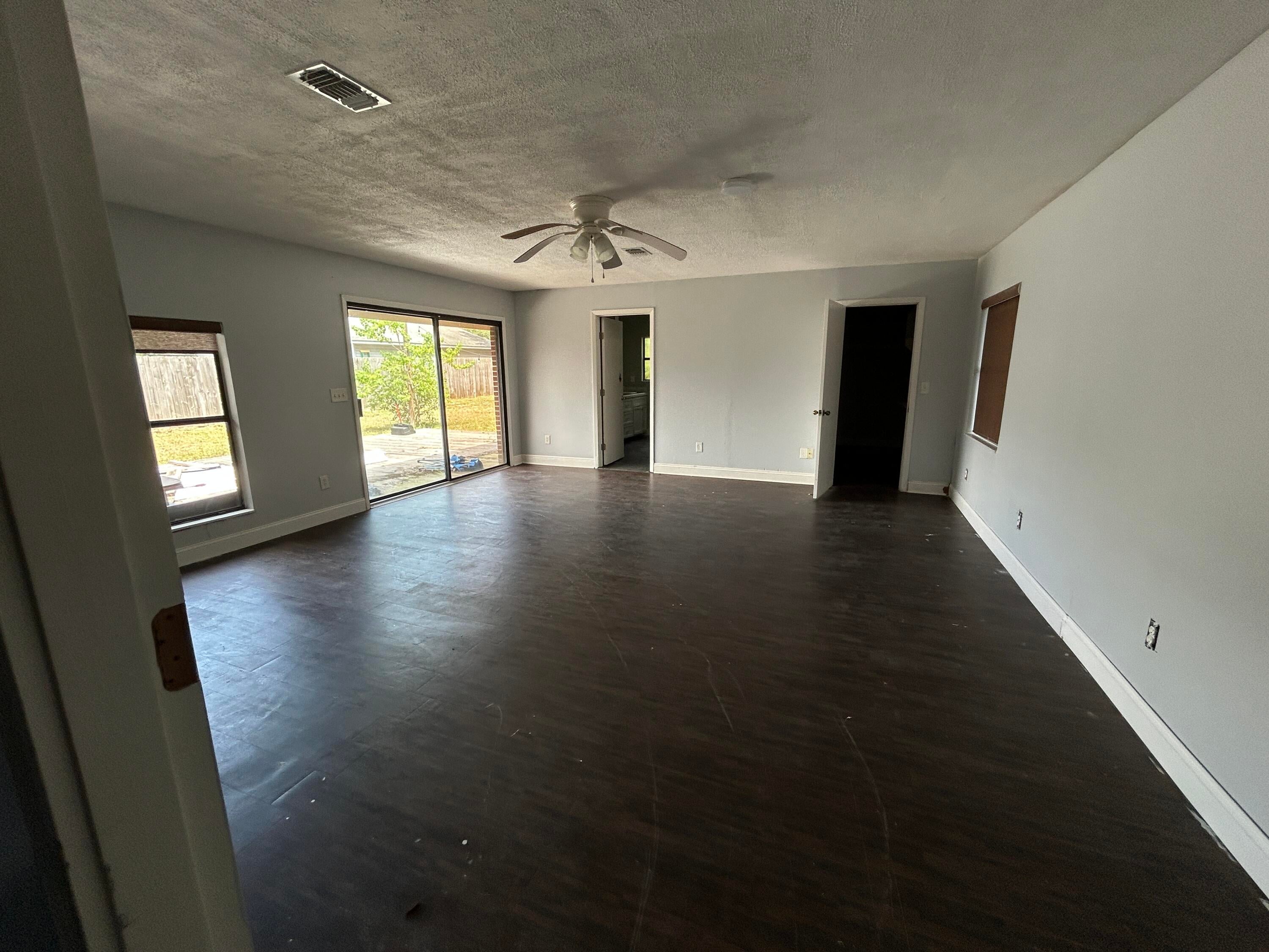 113 MEMORIAL PKWY NW
FORT WALTON BEACH, FL, 32548
1ST ADD VESTA HTSLOT 28 BLK 6 - Residential