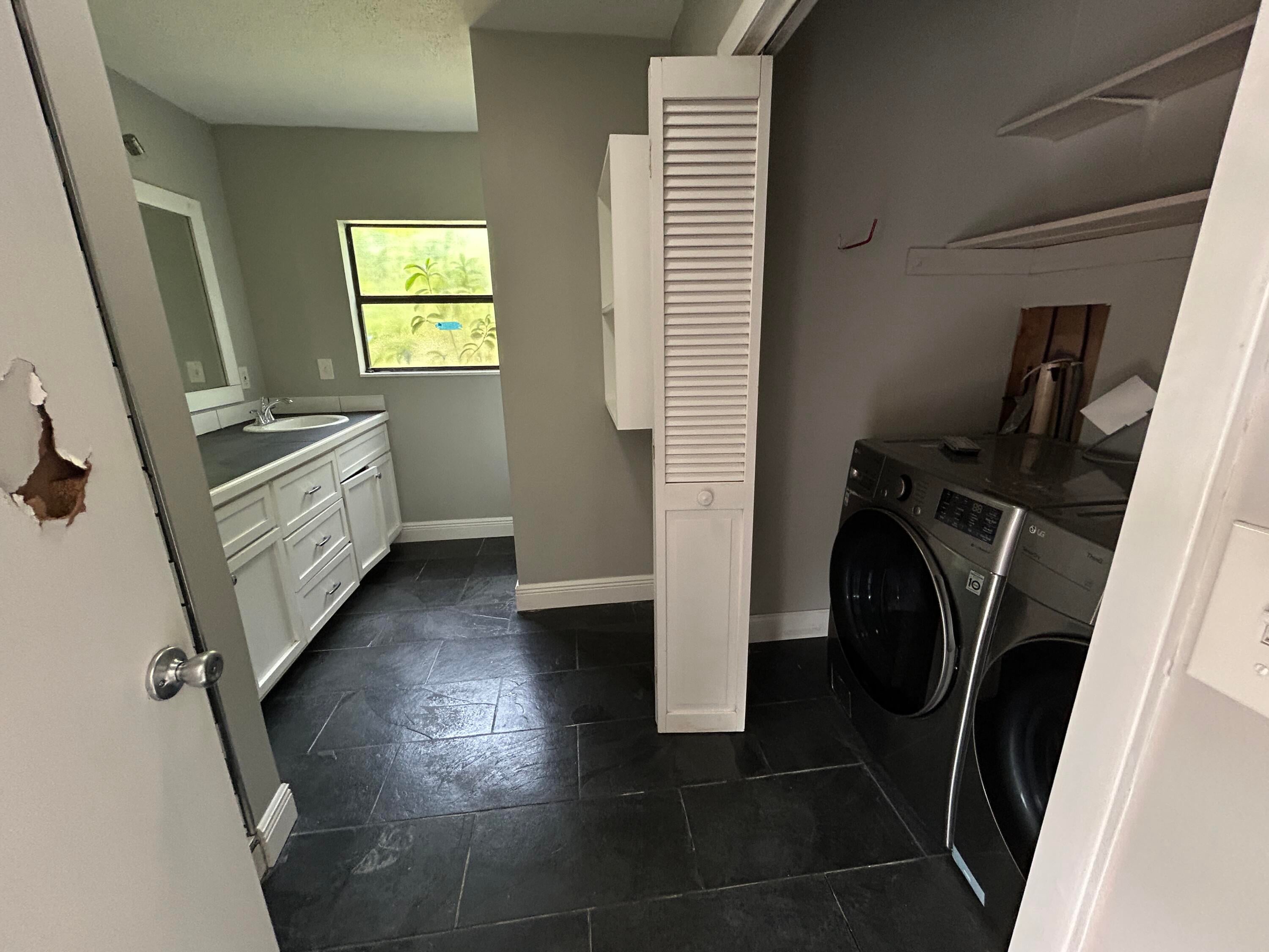 113 MEMORIAL PKWY NW
FORT WALTON BEACH, FL, 32548
1ST ADD VESTA HTSLOT 28 BLK 6 - Residential