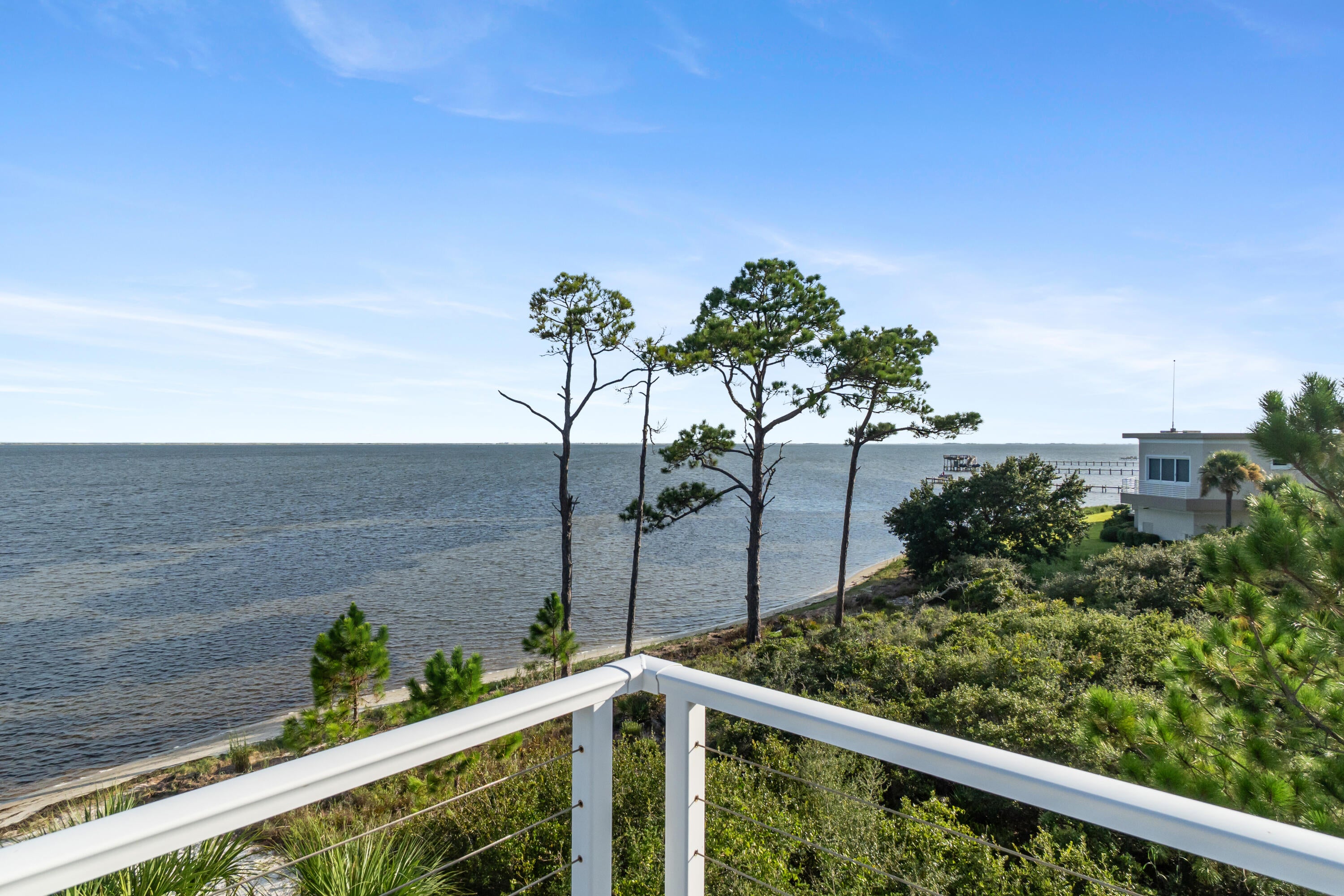 LIGHTHOUSE POINTE - Residential