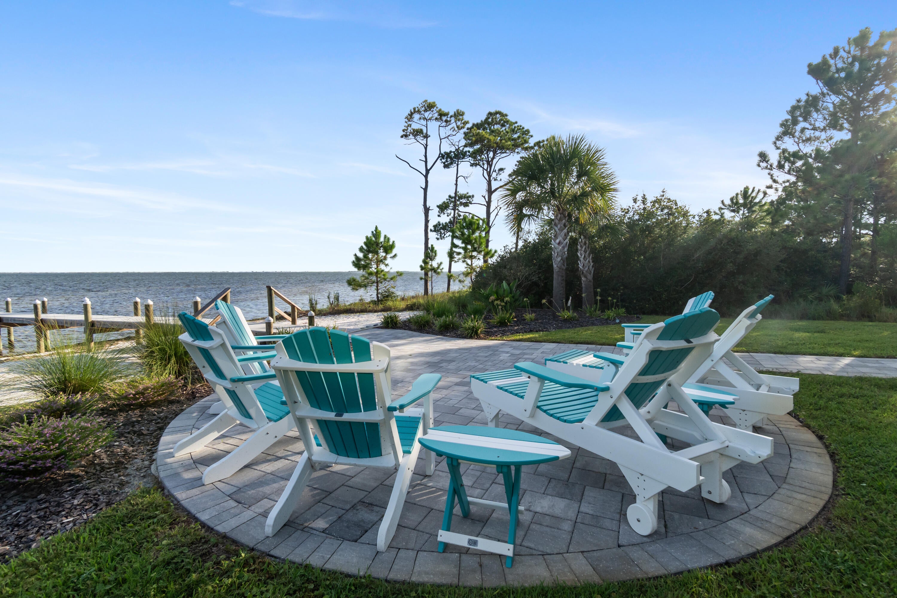 LIGHTHOUSE POINTE - Residential