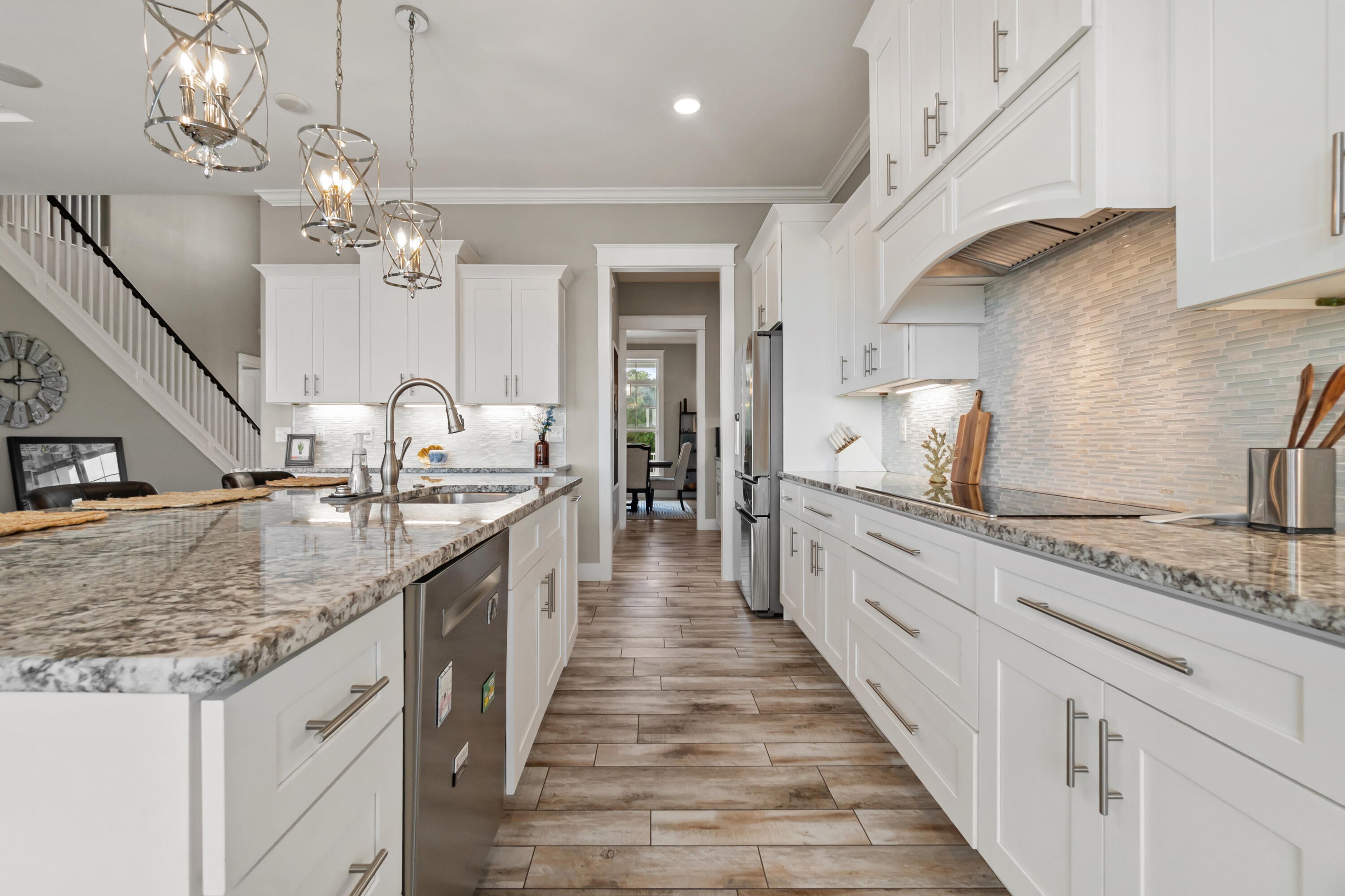 LIGHTHOUSE POINTE - Residential
