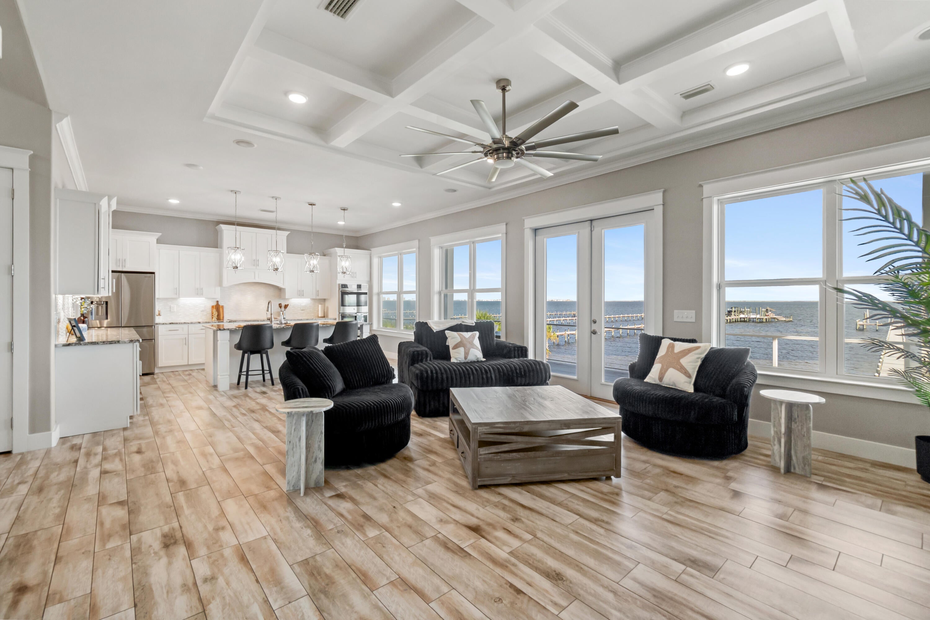 LIGHTHOUSE POINTE - Residential
