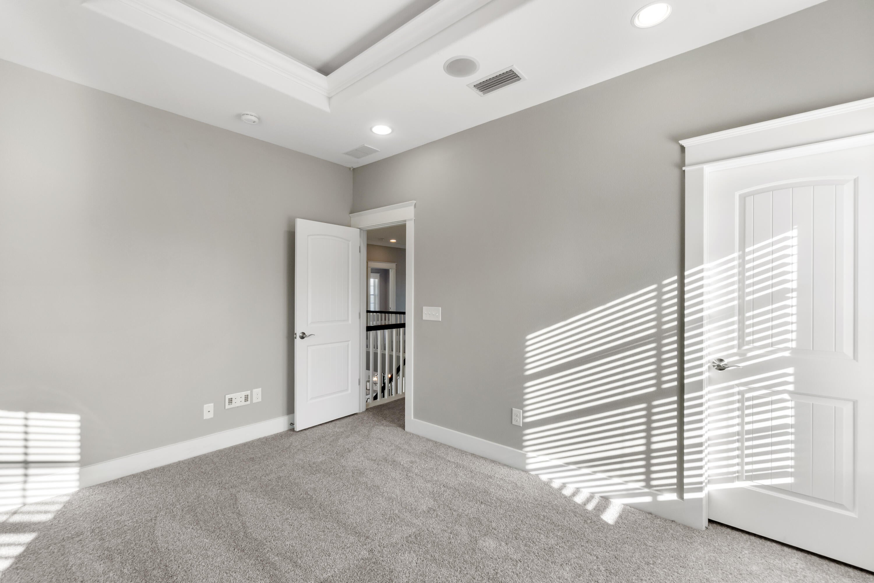 LIGHTHOUSE POINTE - Residential