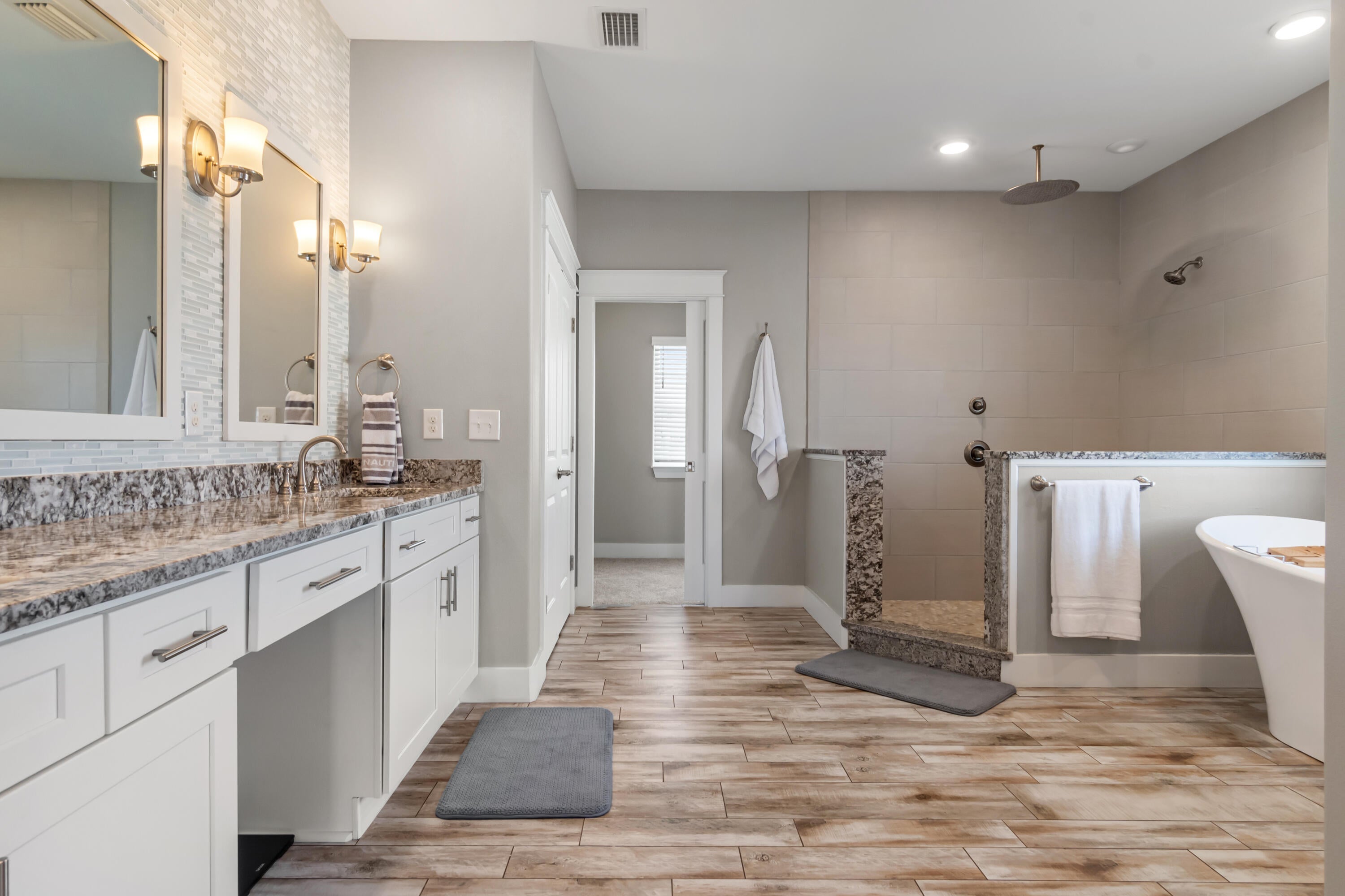 LIGHTHOUSE POINTE - Residential
