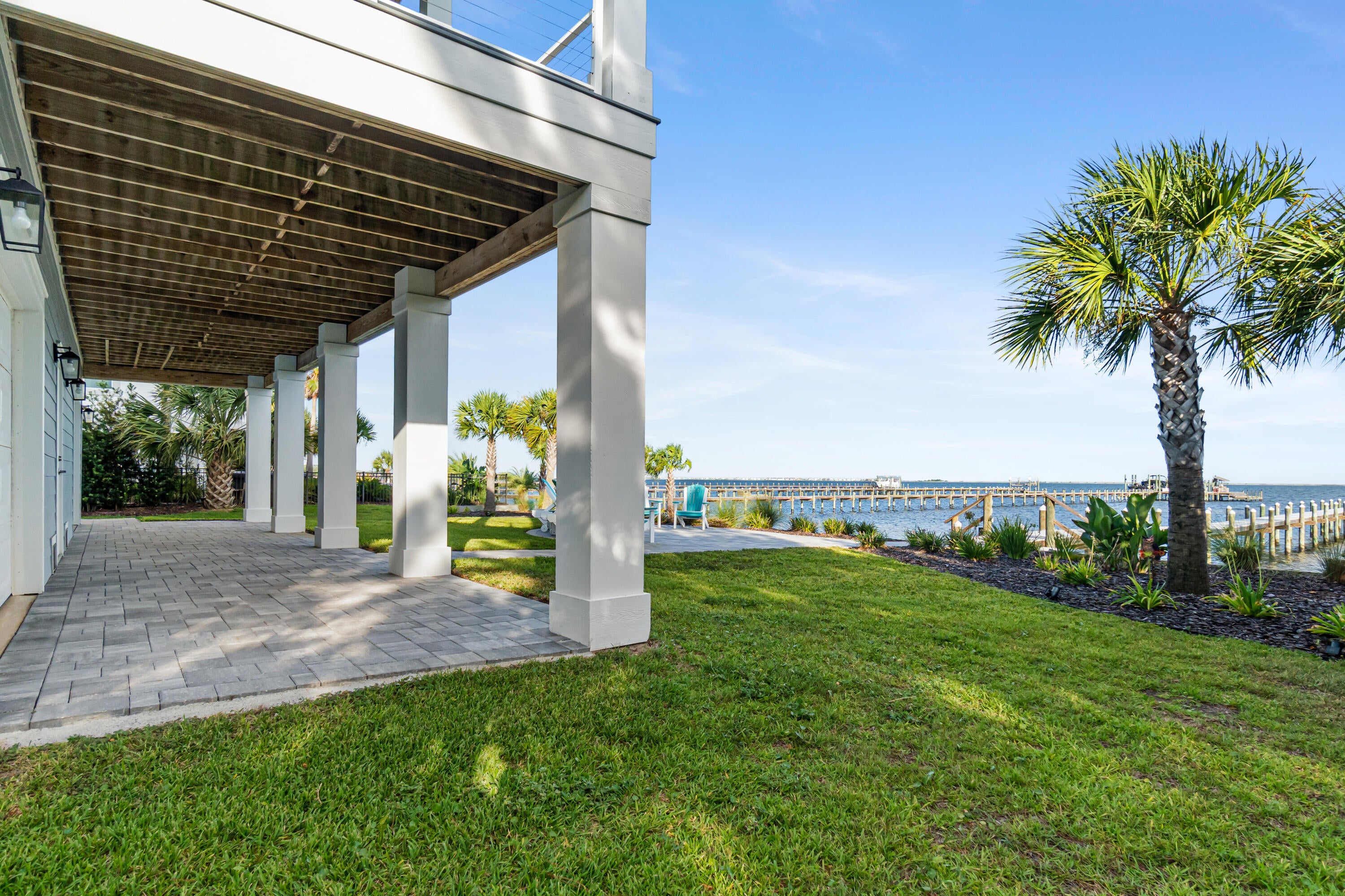 LIGHTHOUSE POINTE - Residential