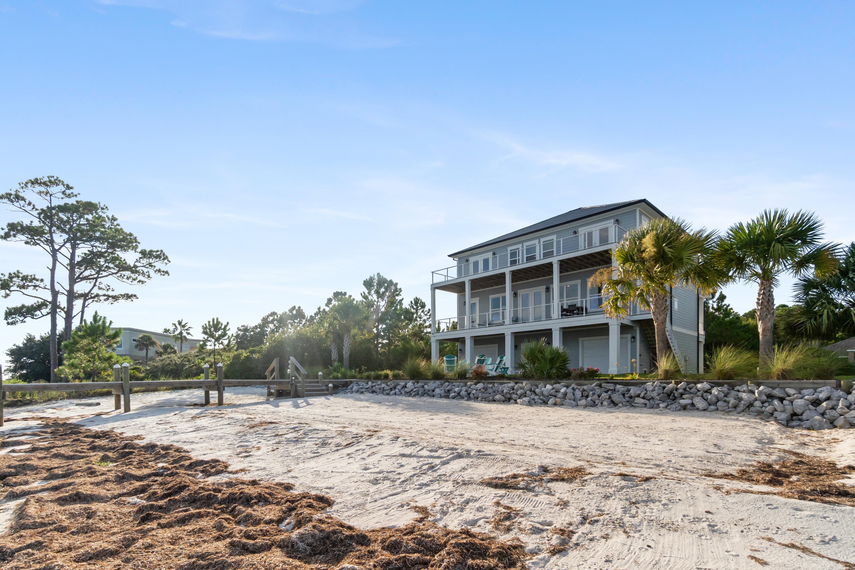 LIGHTHOUSE POINTE - Residential
