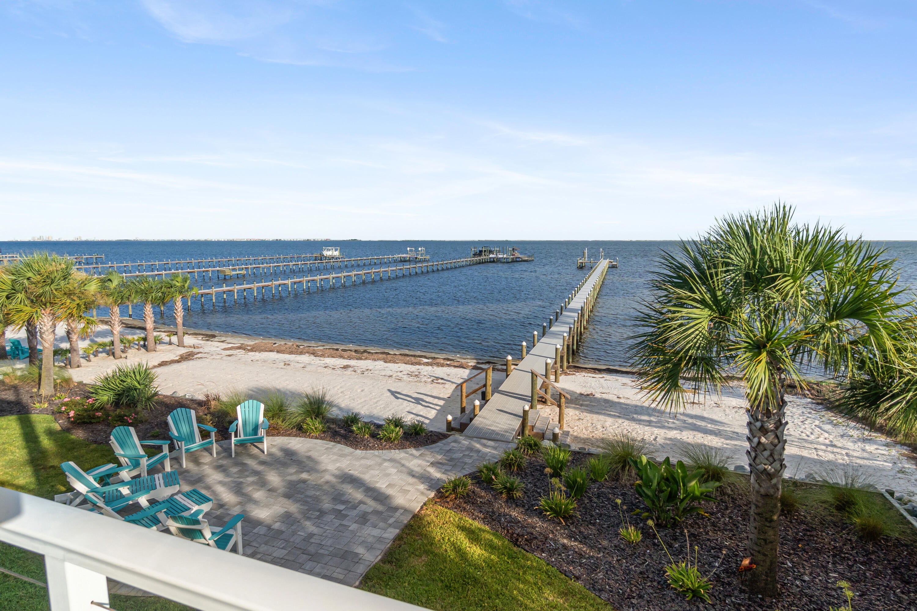 LIGHTHOUSE POINTE - Residential