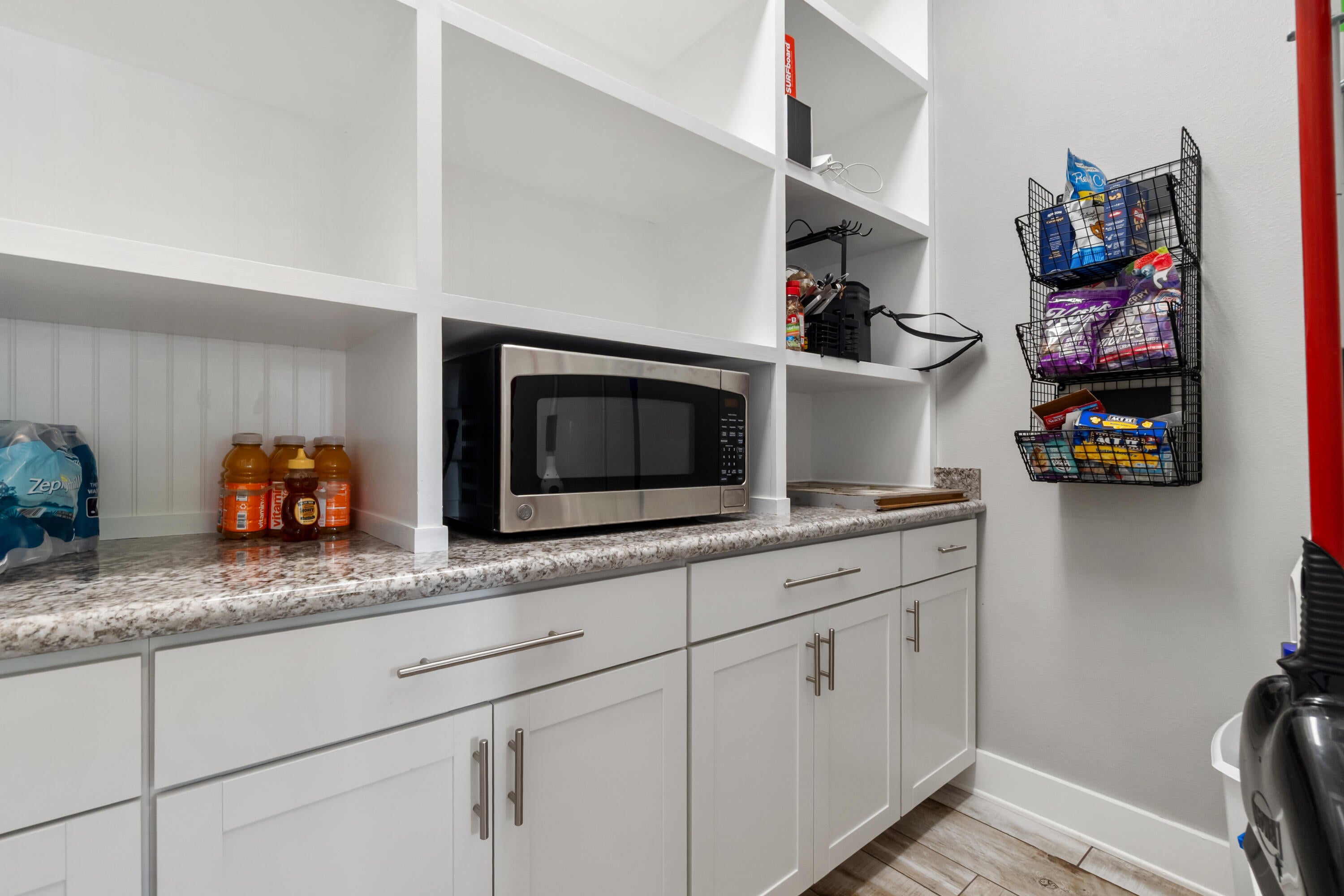 LIGHTHOUSE POINTE - Residential