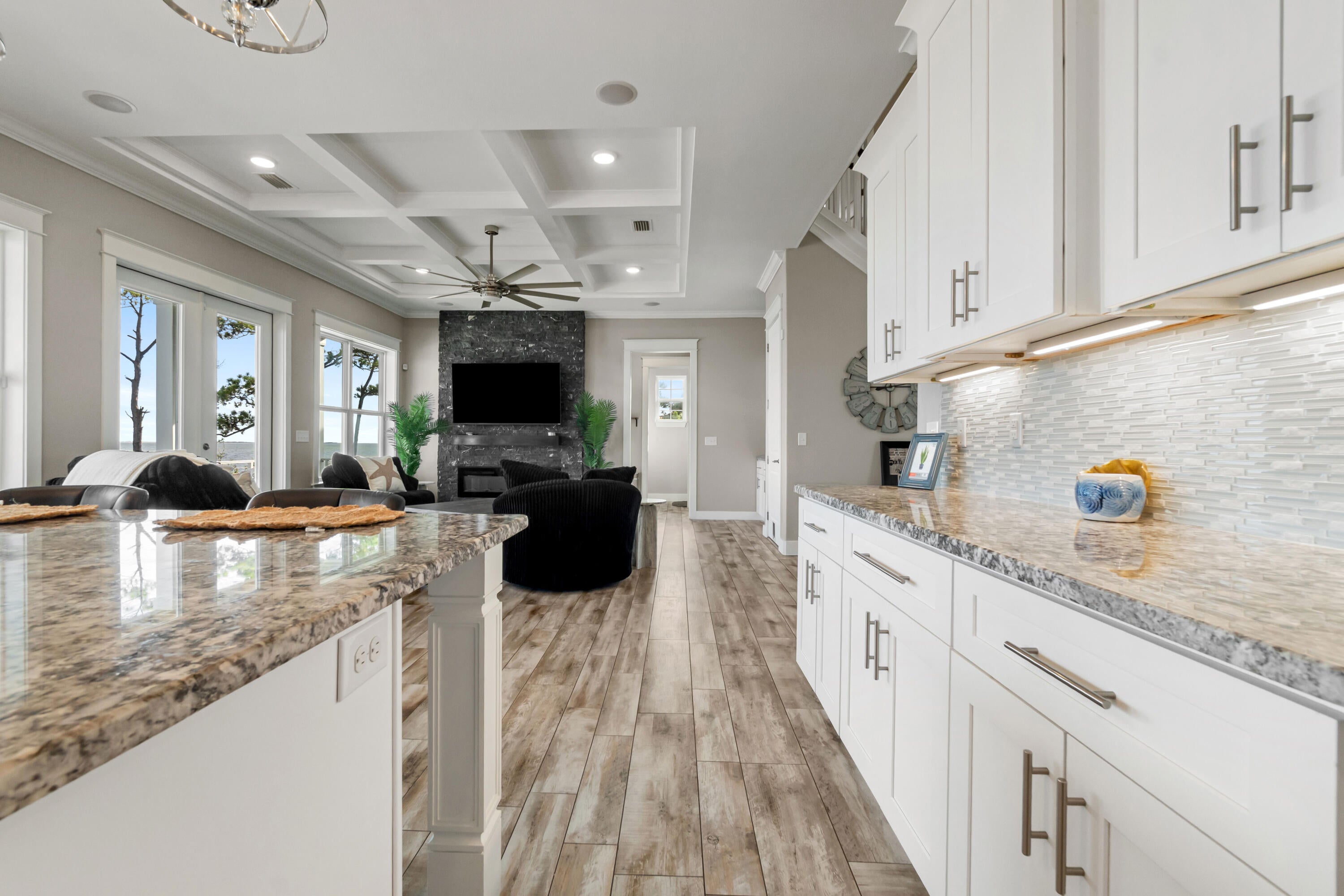 LIGHTHOUSE POINTE - Residential