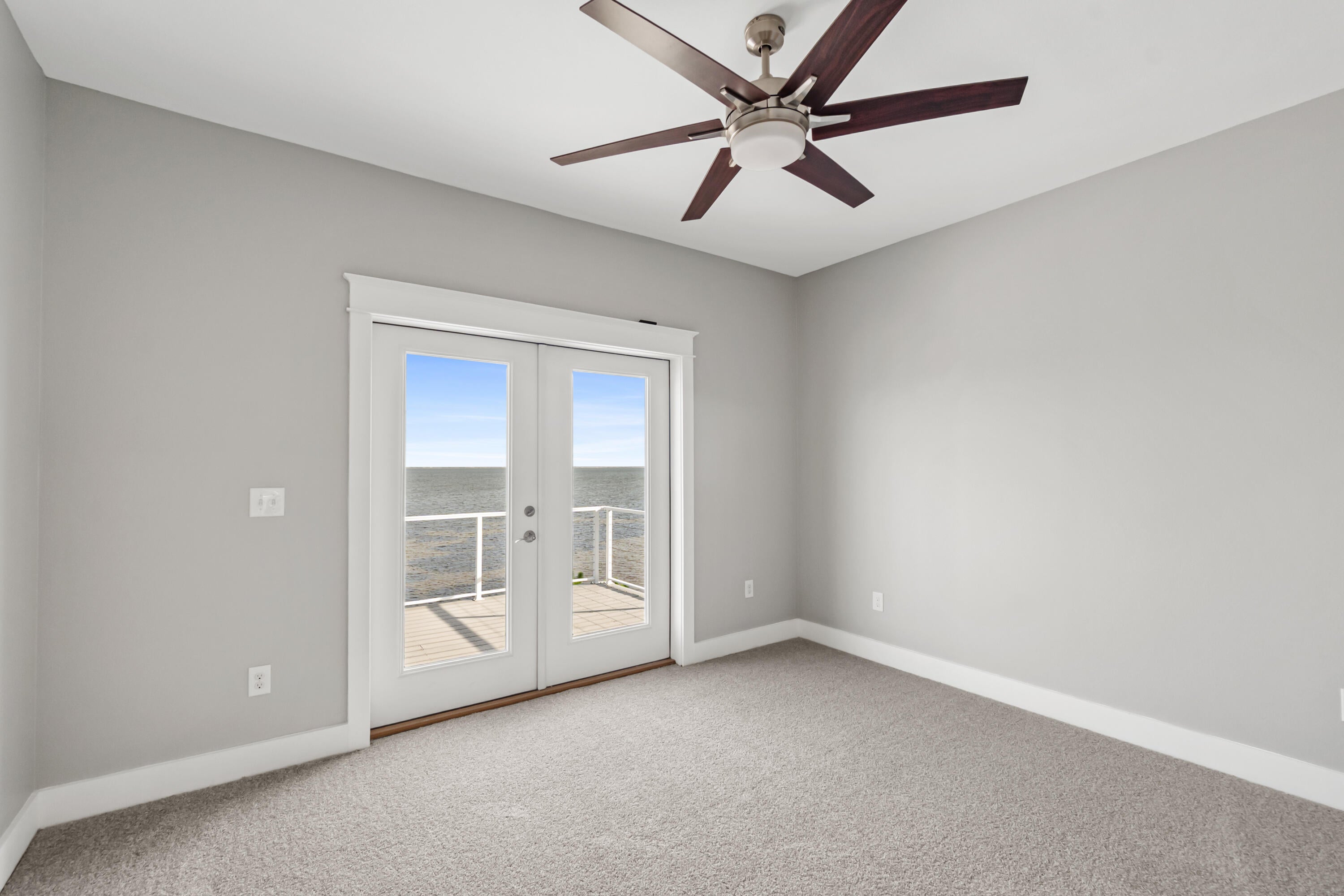 LIGHTHOUSE POINTE - Residential