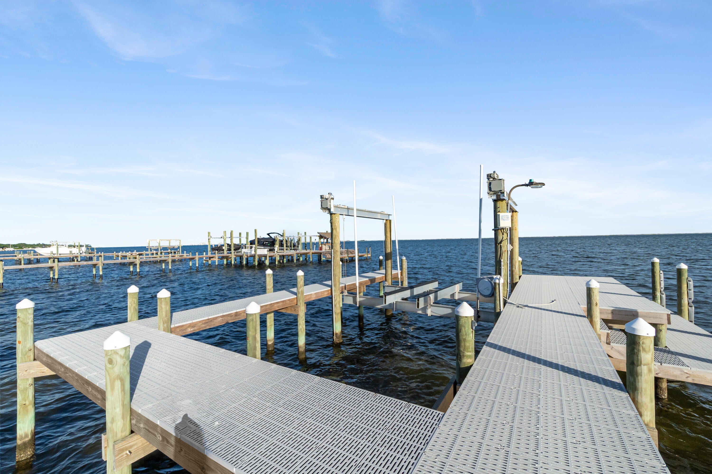 LIGHTHOUSE POINTE - Residential