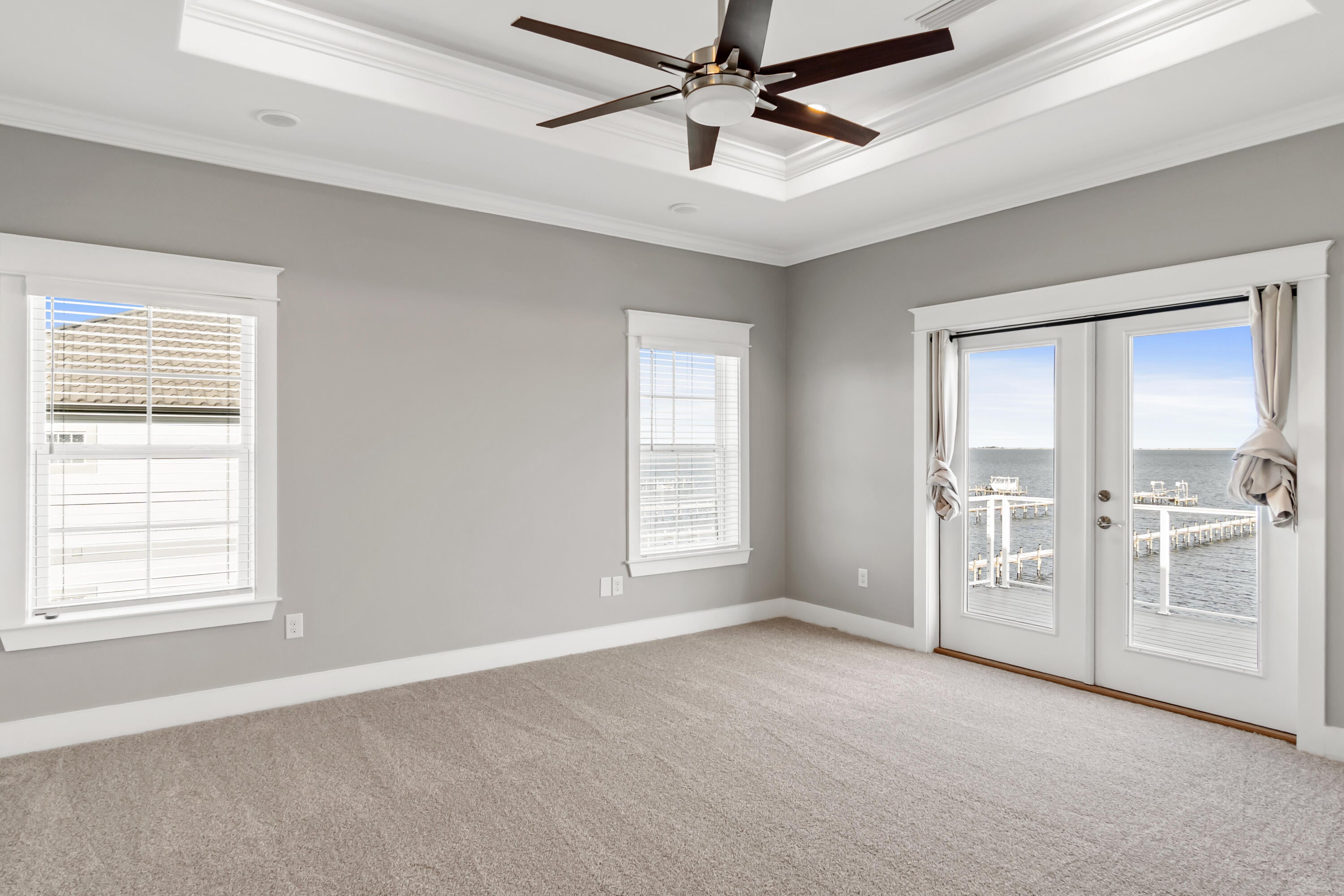 LIGHTHOUSE POINTE - Residential
