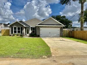 Almost brand new home centrally located between 2 bases and one more to the north. Close to stores, schools, beaches - almost everything you need. Separate dining room that could also be used as a den or office adjacent to the kitchen. A dream kitchen with beautiful cabinets and granite countertops complete with a large breakfast bar. Completely fenced in back yard that is great for playing or entertaining.