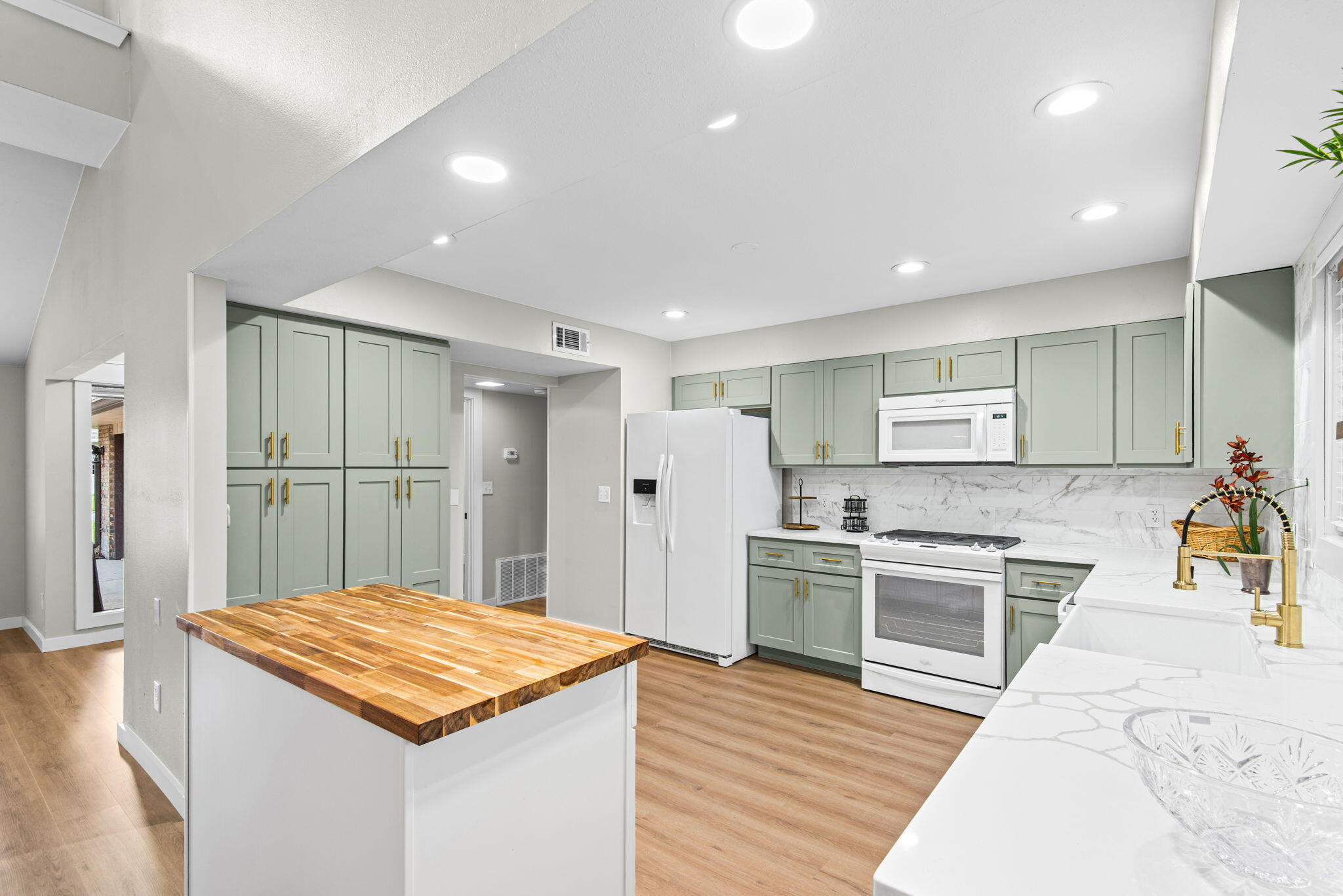LANCASTER ESTATES - Residential
