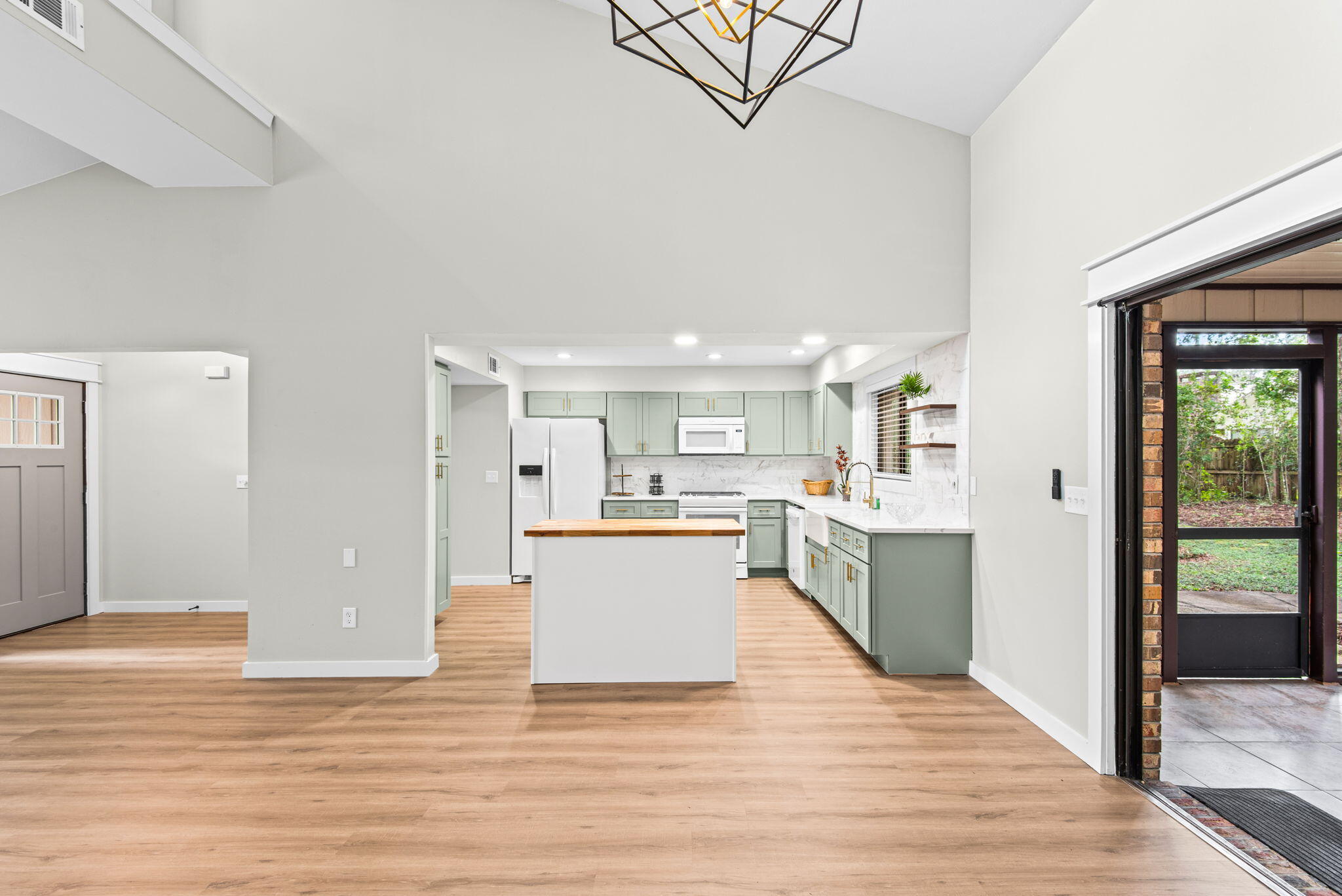 LANCASTER ESTATES - Residential