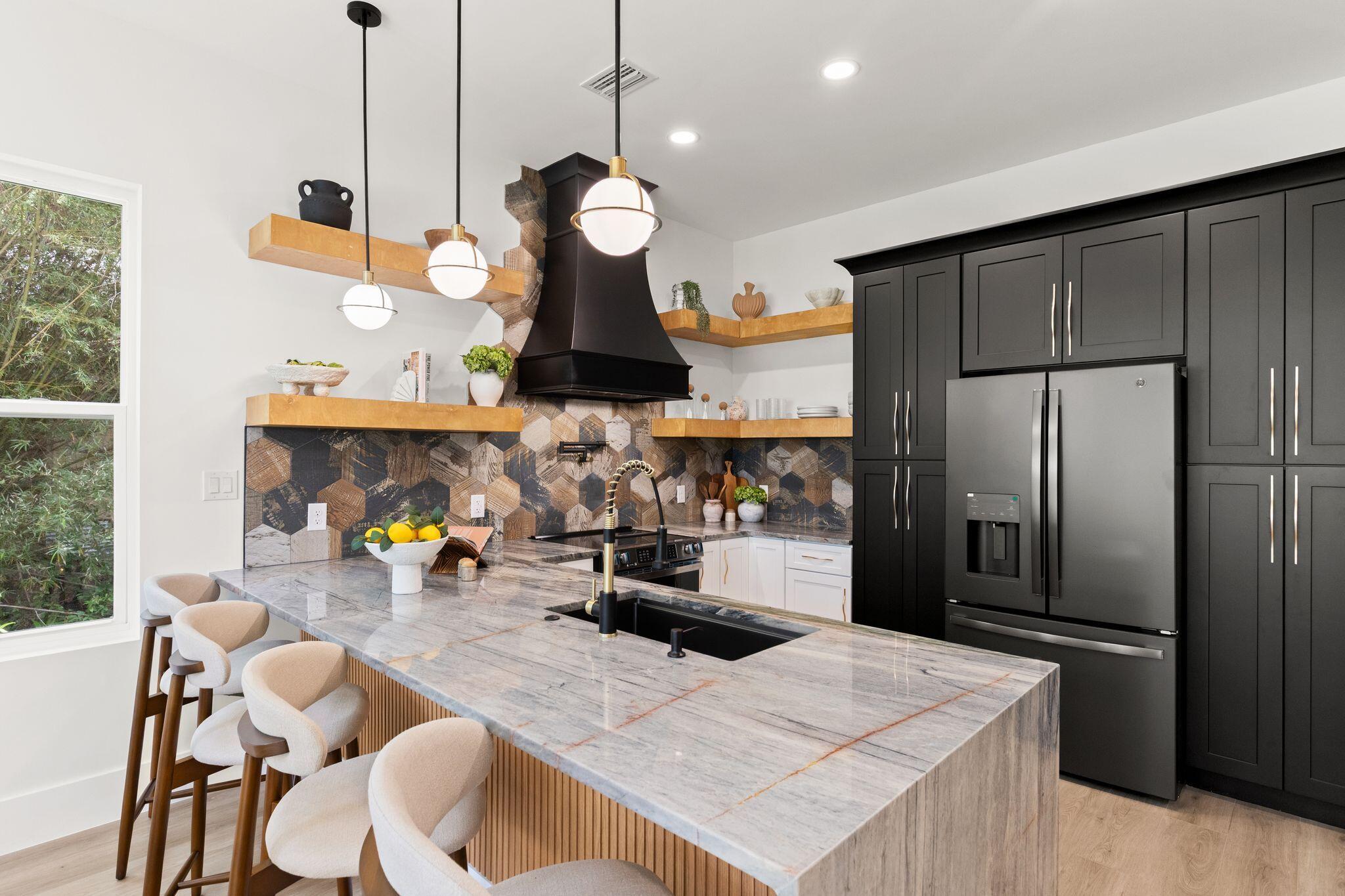 MAGNOLIA BEACH - Residential