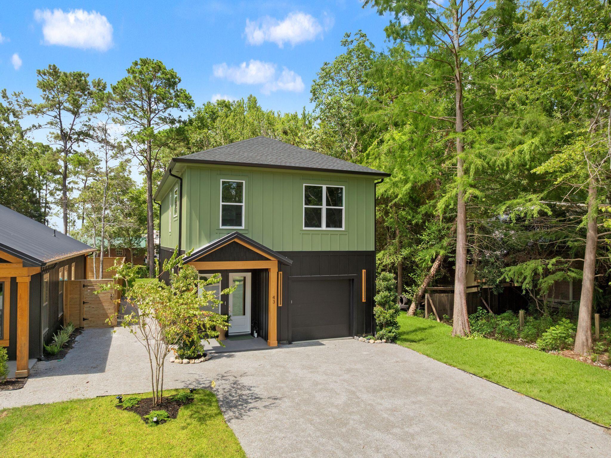 MAGNOLIA BEACH - Residential