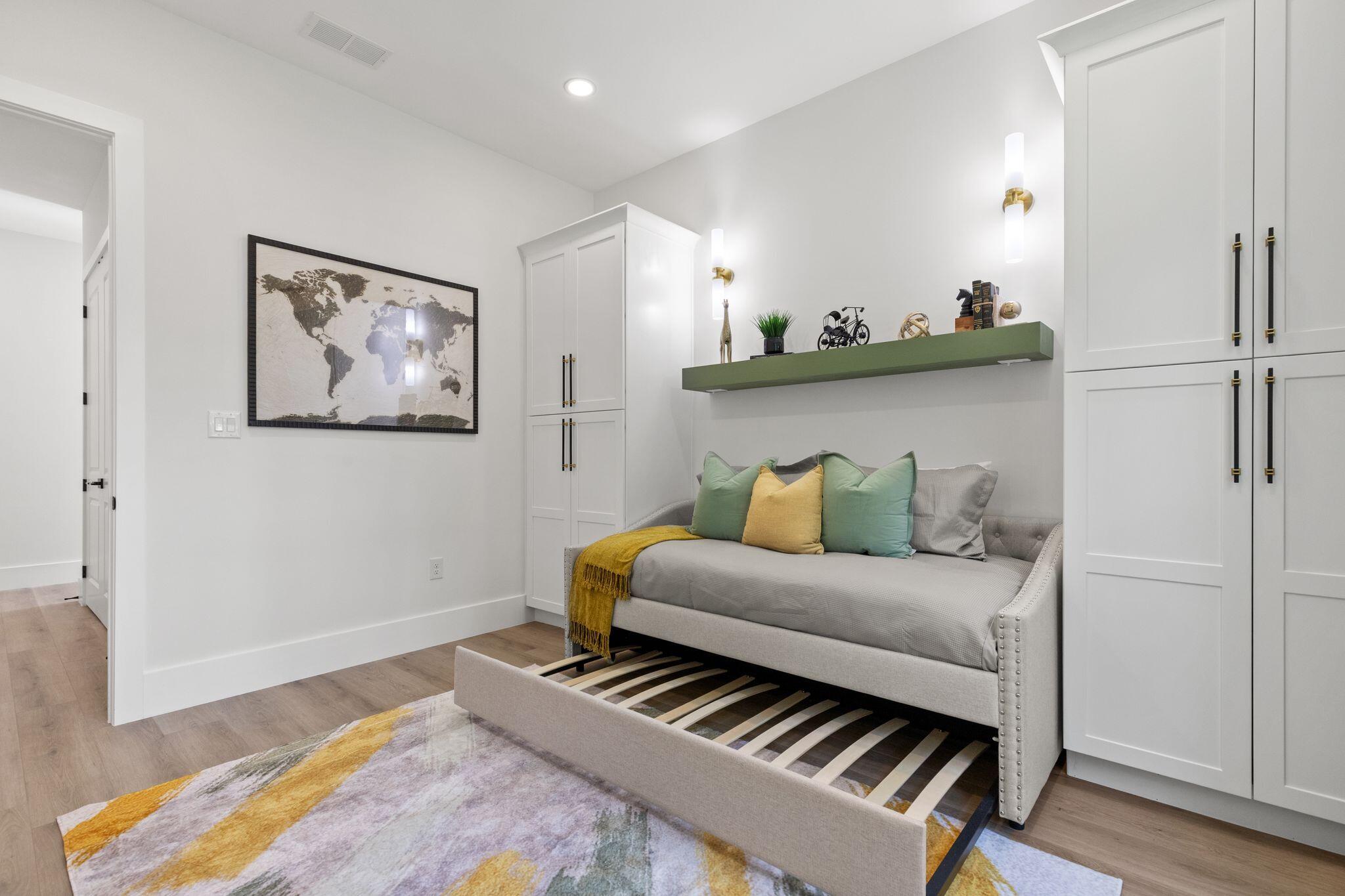 MAGNOLIA BEACH - Residential