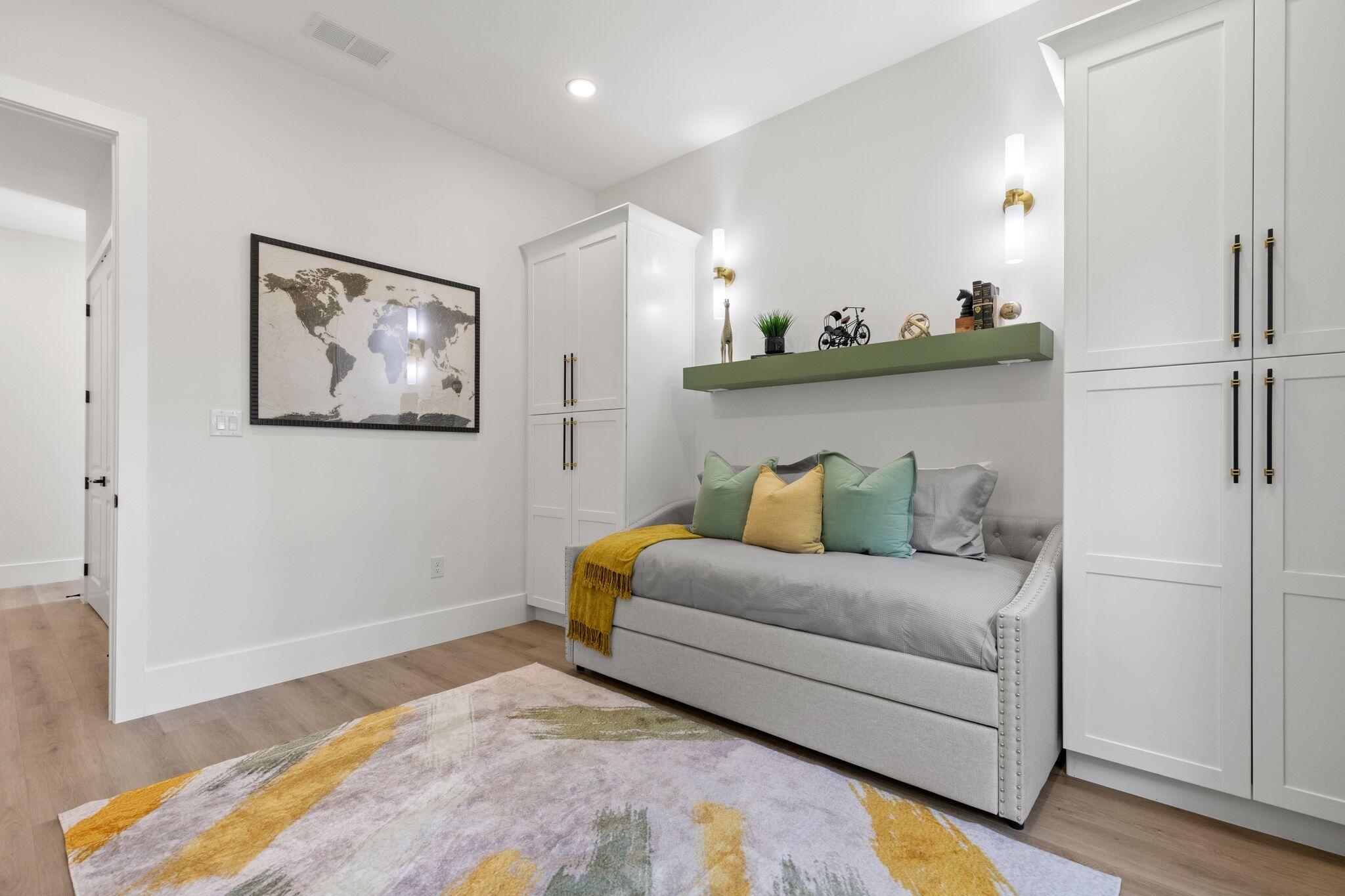 MAGNOLIA BEACH - Residential