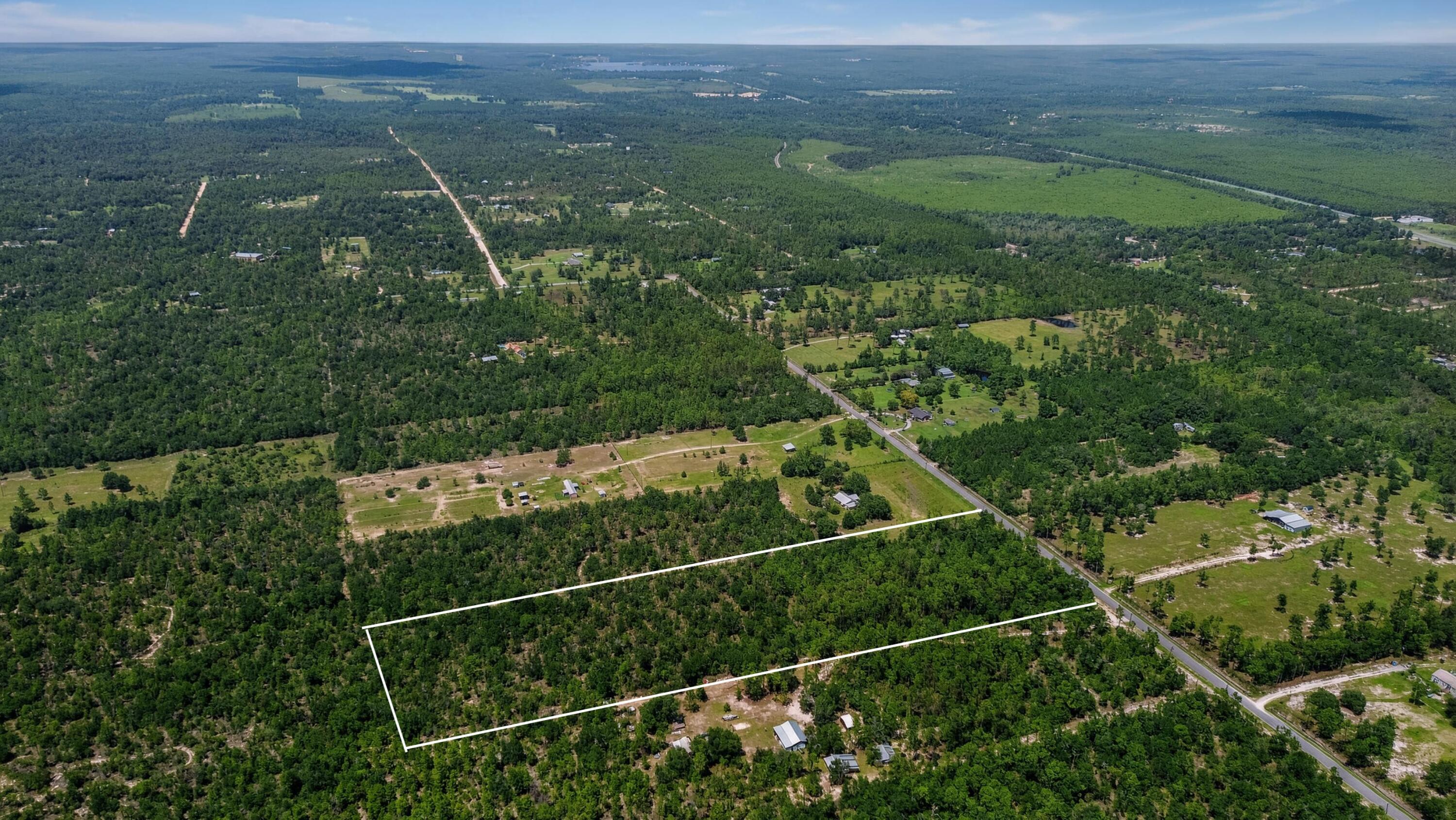 NO RECORDED SUBDIVISION - Land