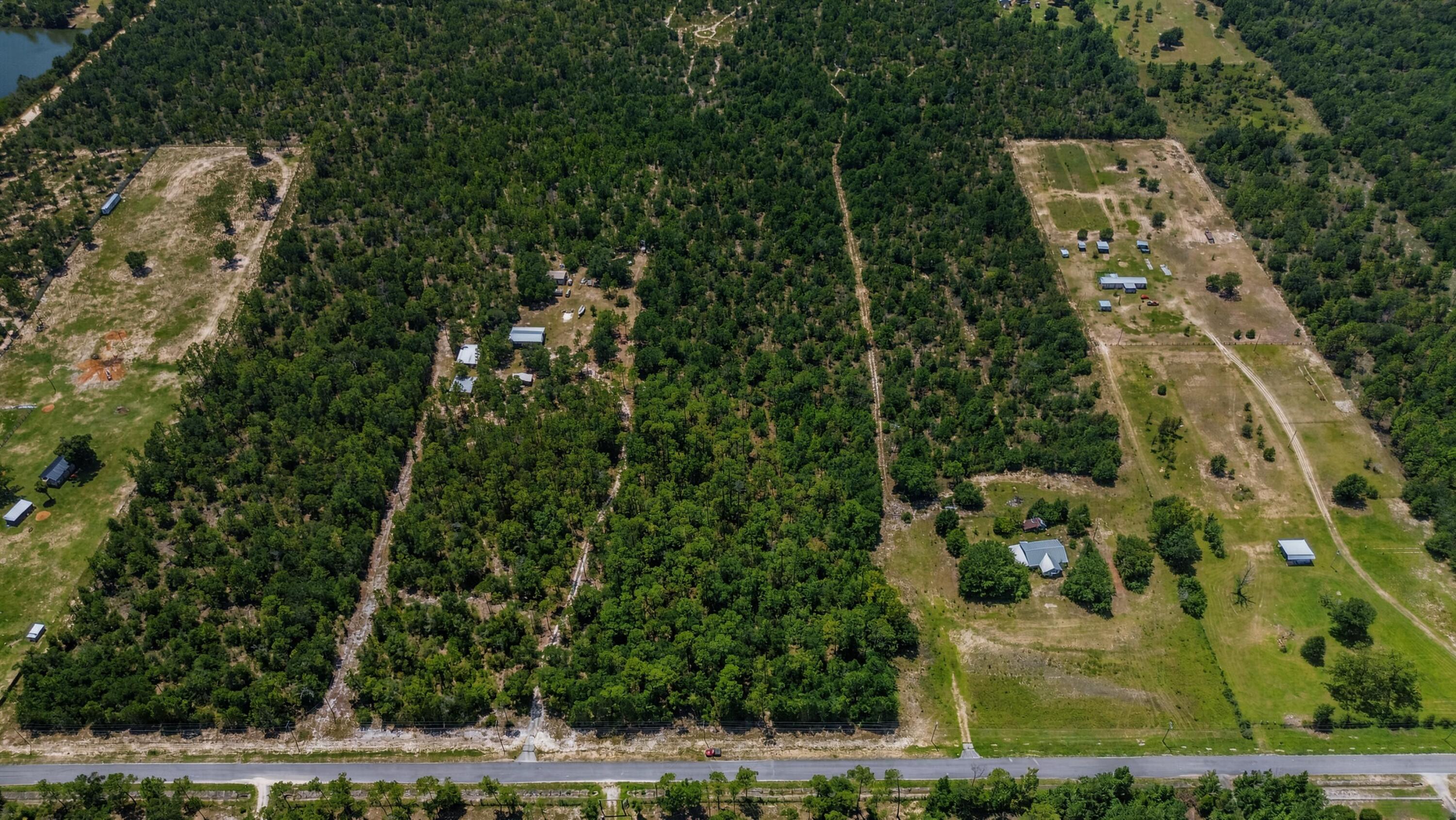NO RECORDED SUBDIVISION - Land