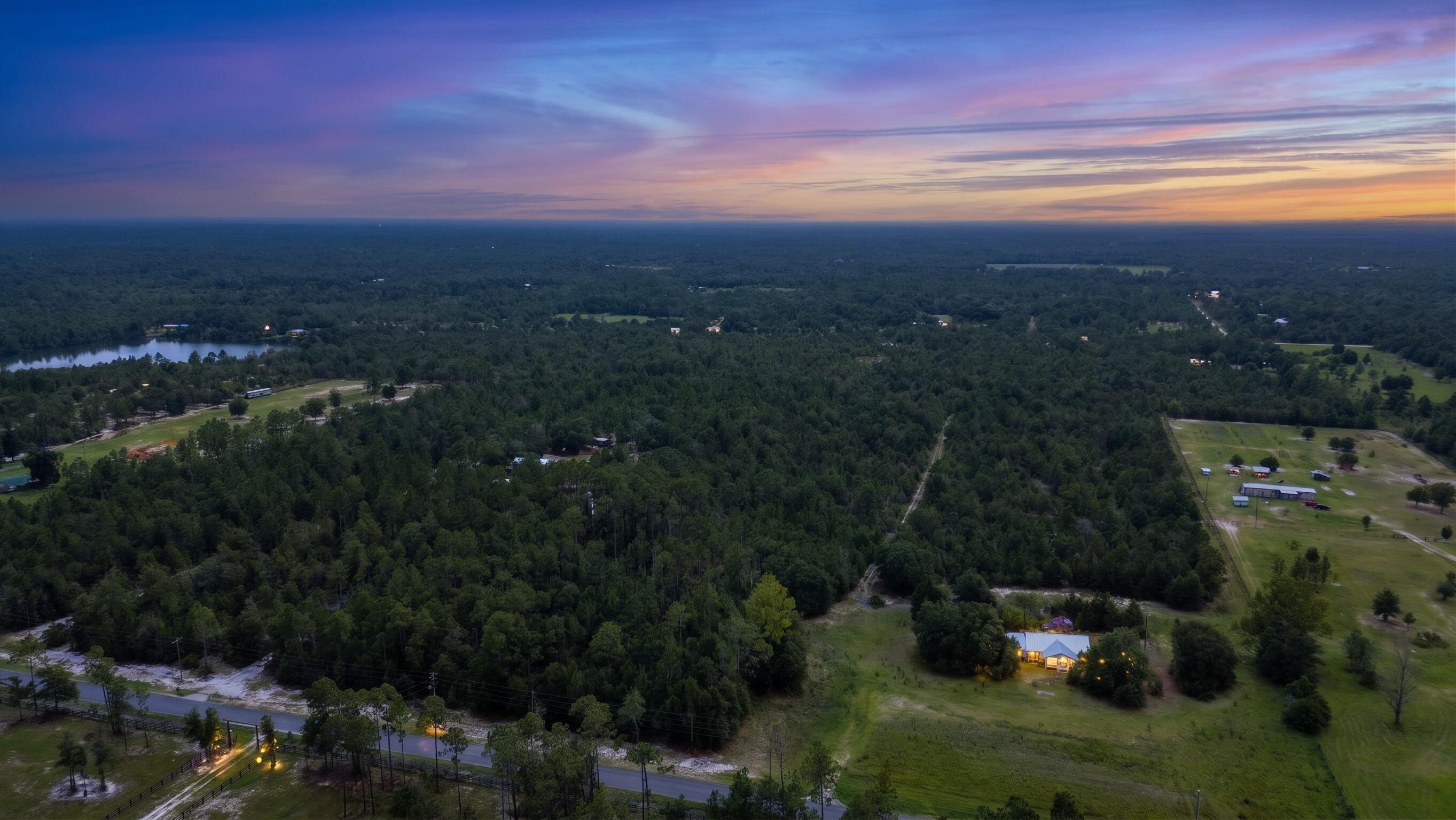 NO RECORDED SUBDIVISION - Land