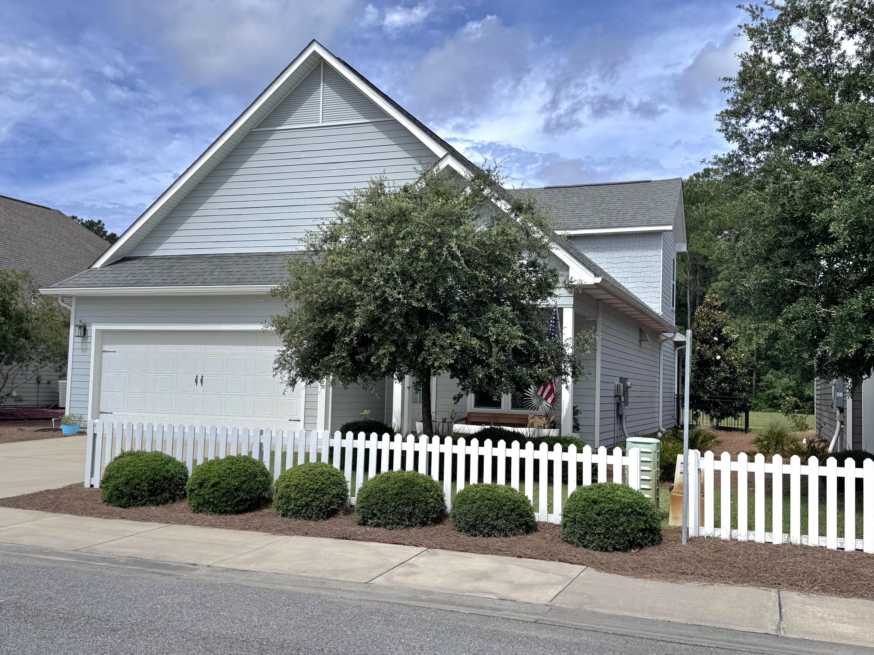 PARADISE COVE - Residential