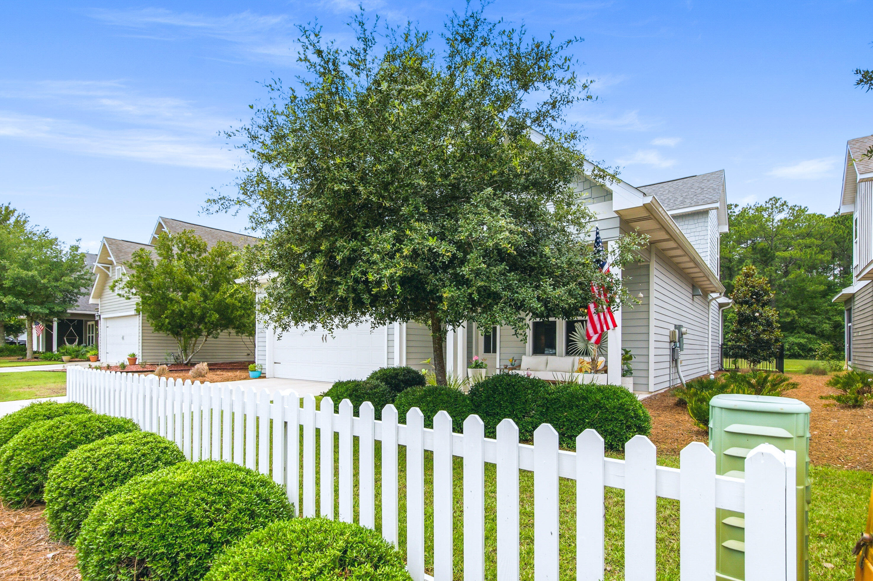 PARADISE COVE - Residential