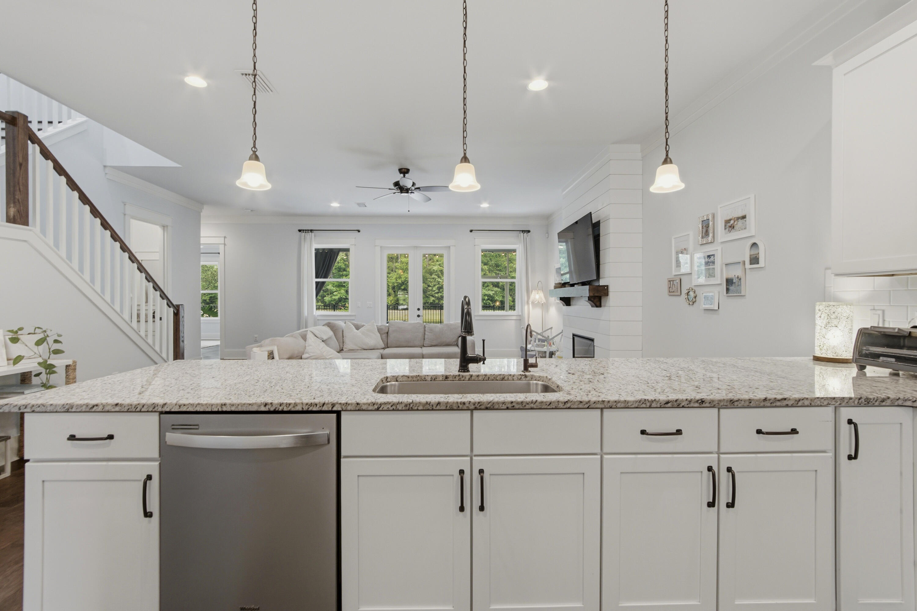 PARADISE COVE - Residential