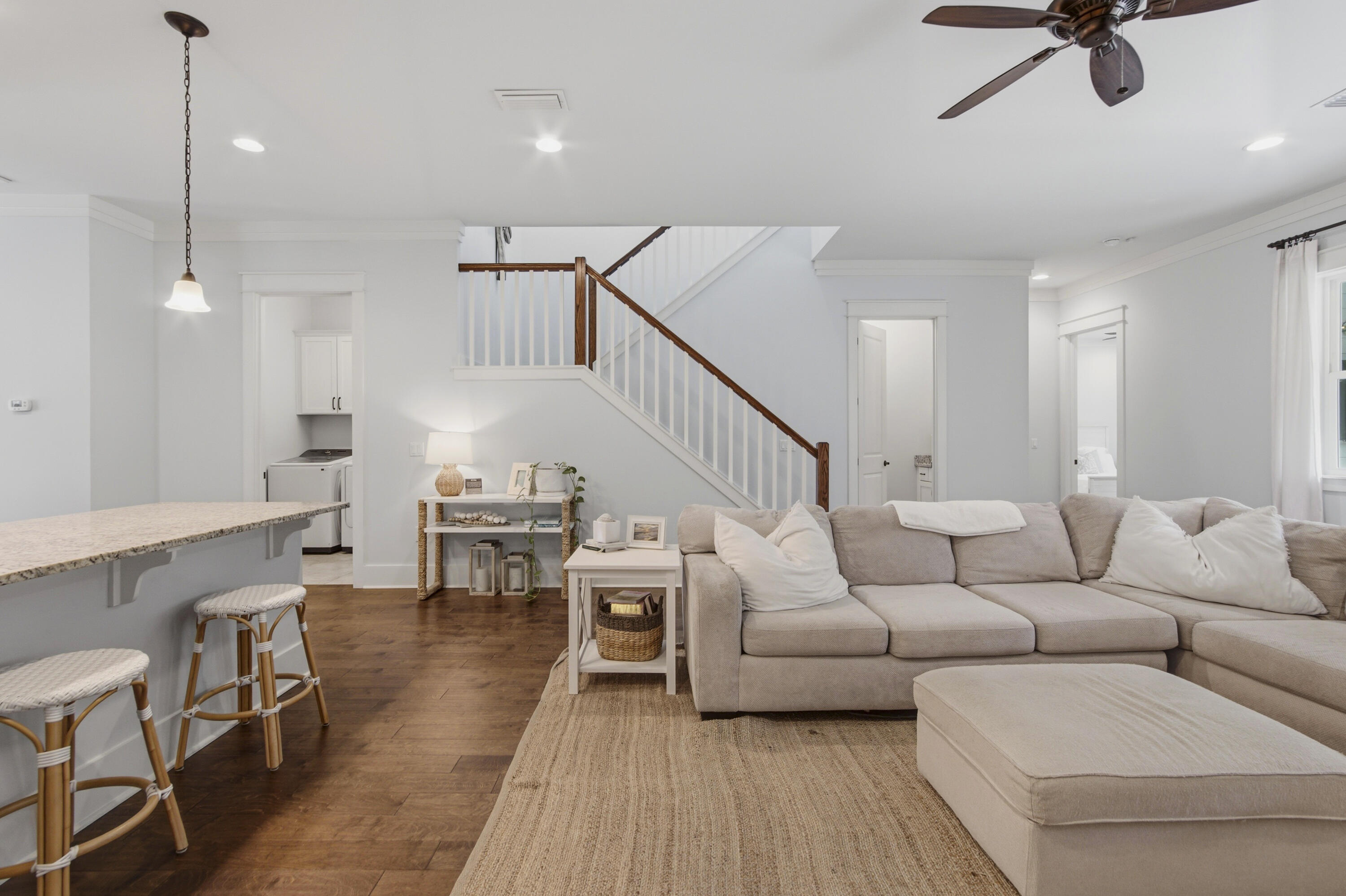PARADISE COVE - Residential
