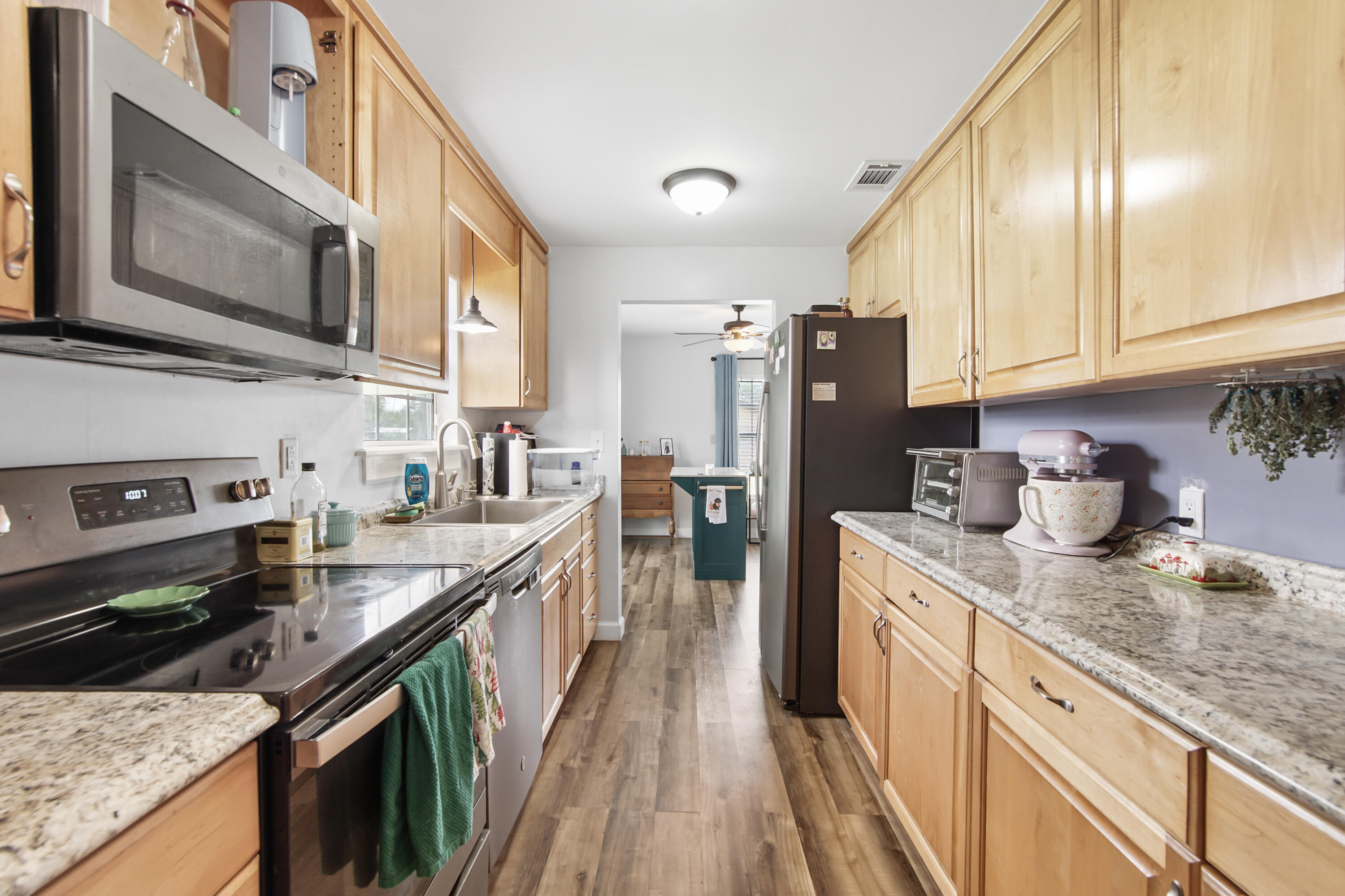 NO RECORDED SUBDIVISION - Residential