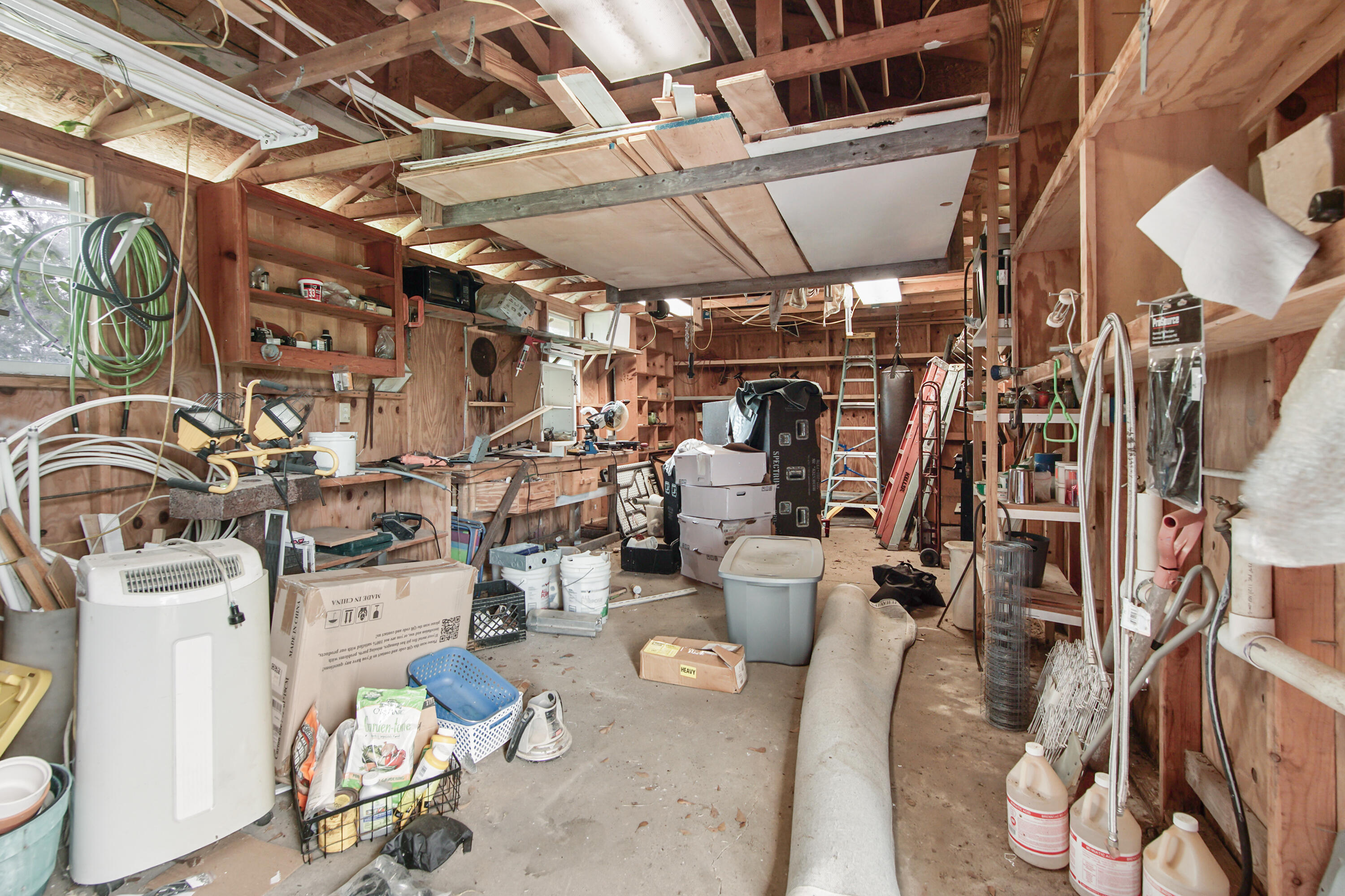 NO RECORDED SUBDIVISION - Residential