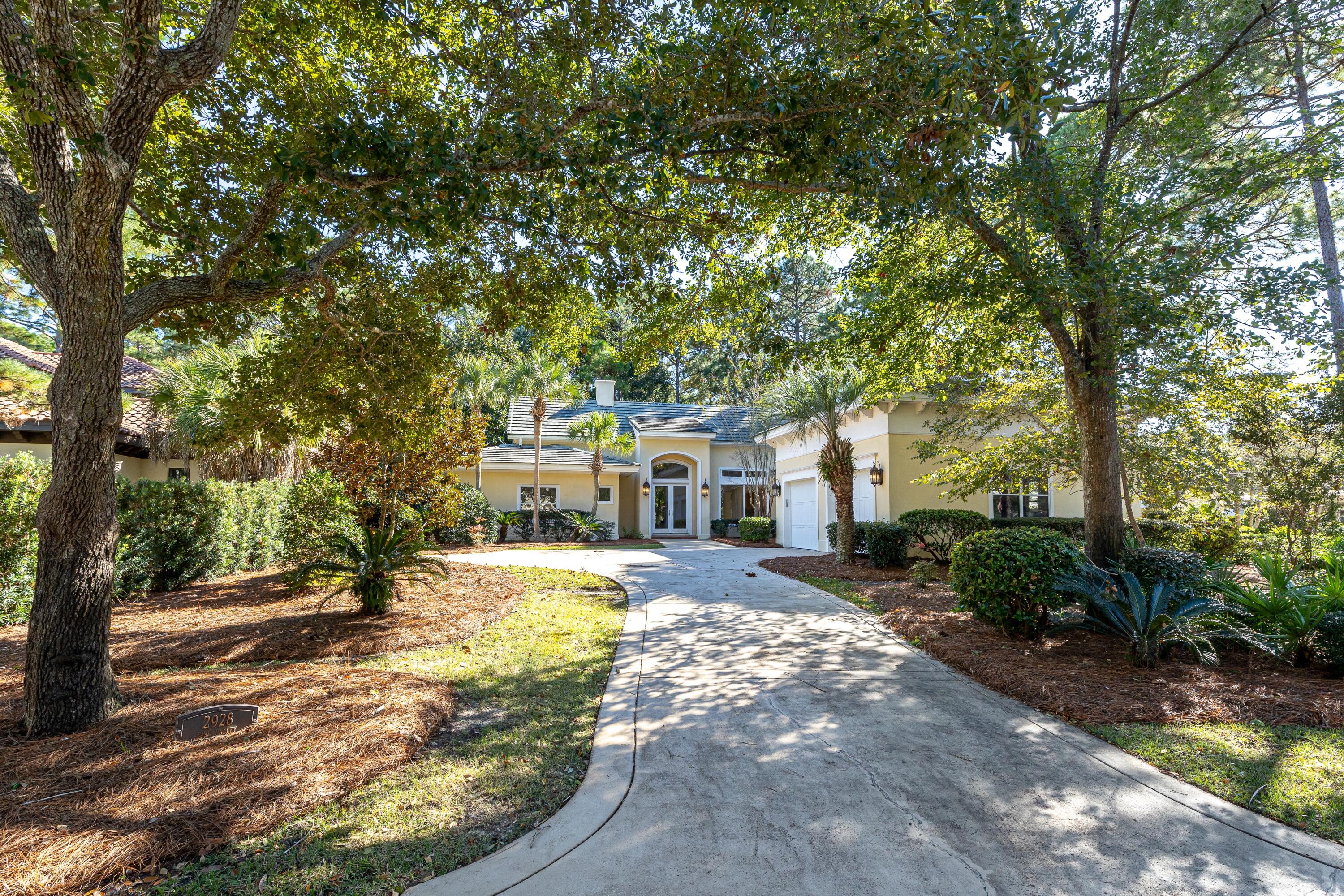 BURNT PINE - Residential Lease