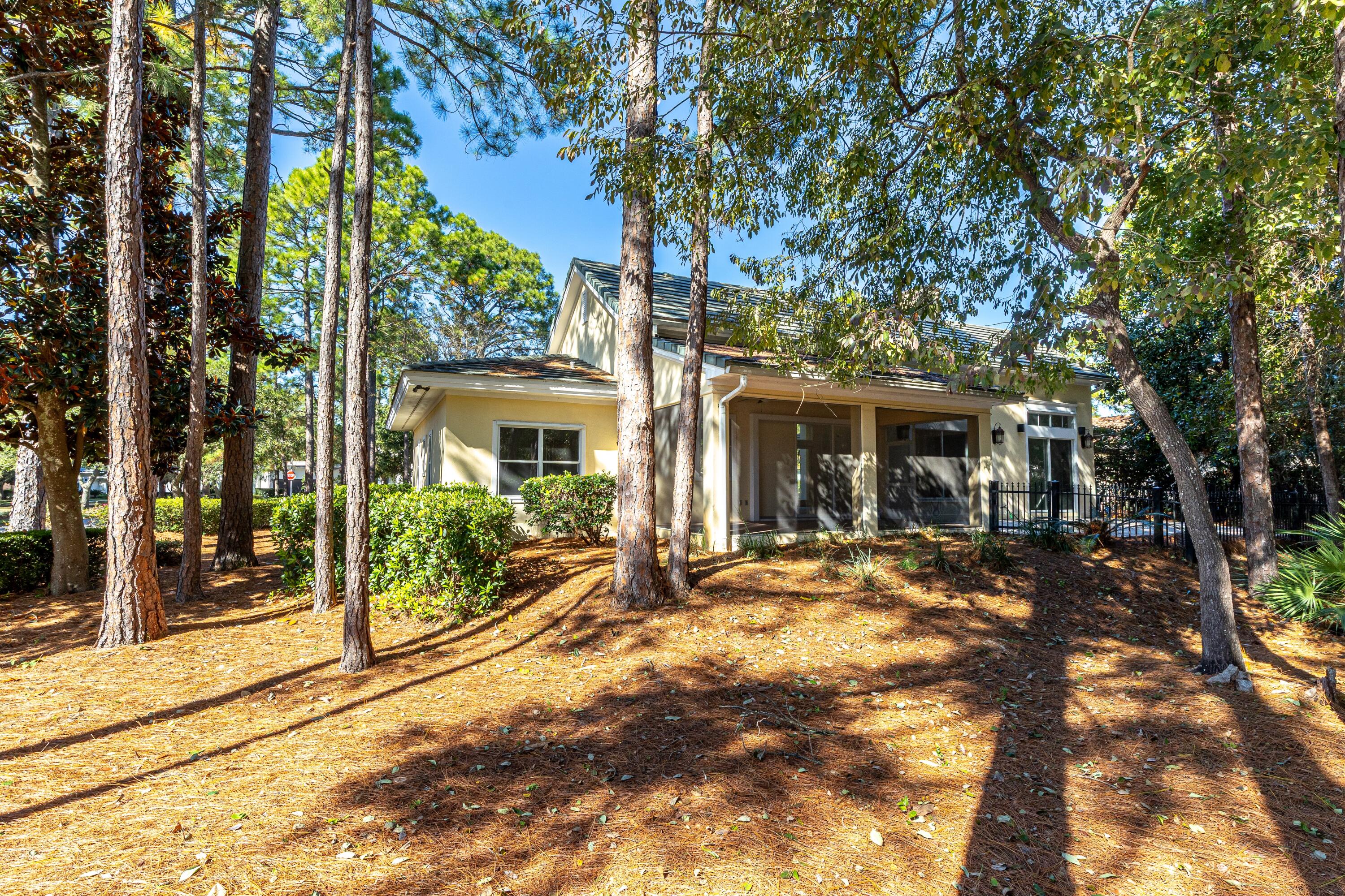 BURNT PINE - Residential Lease