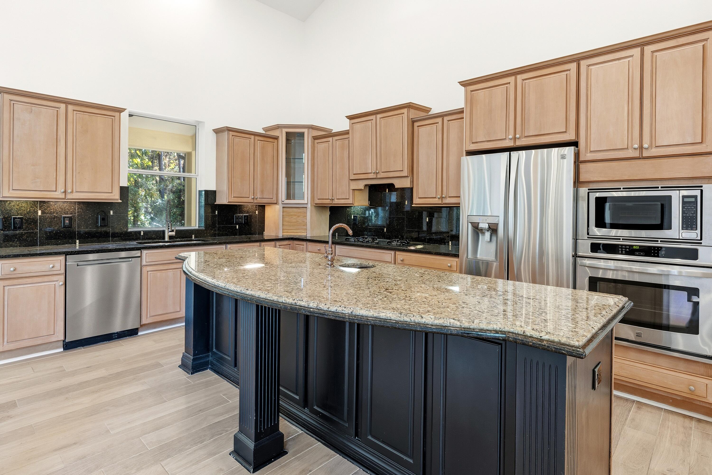 BURNT PINE - Residential Lease