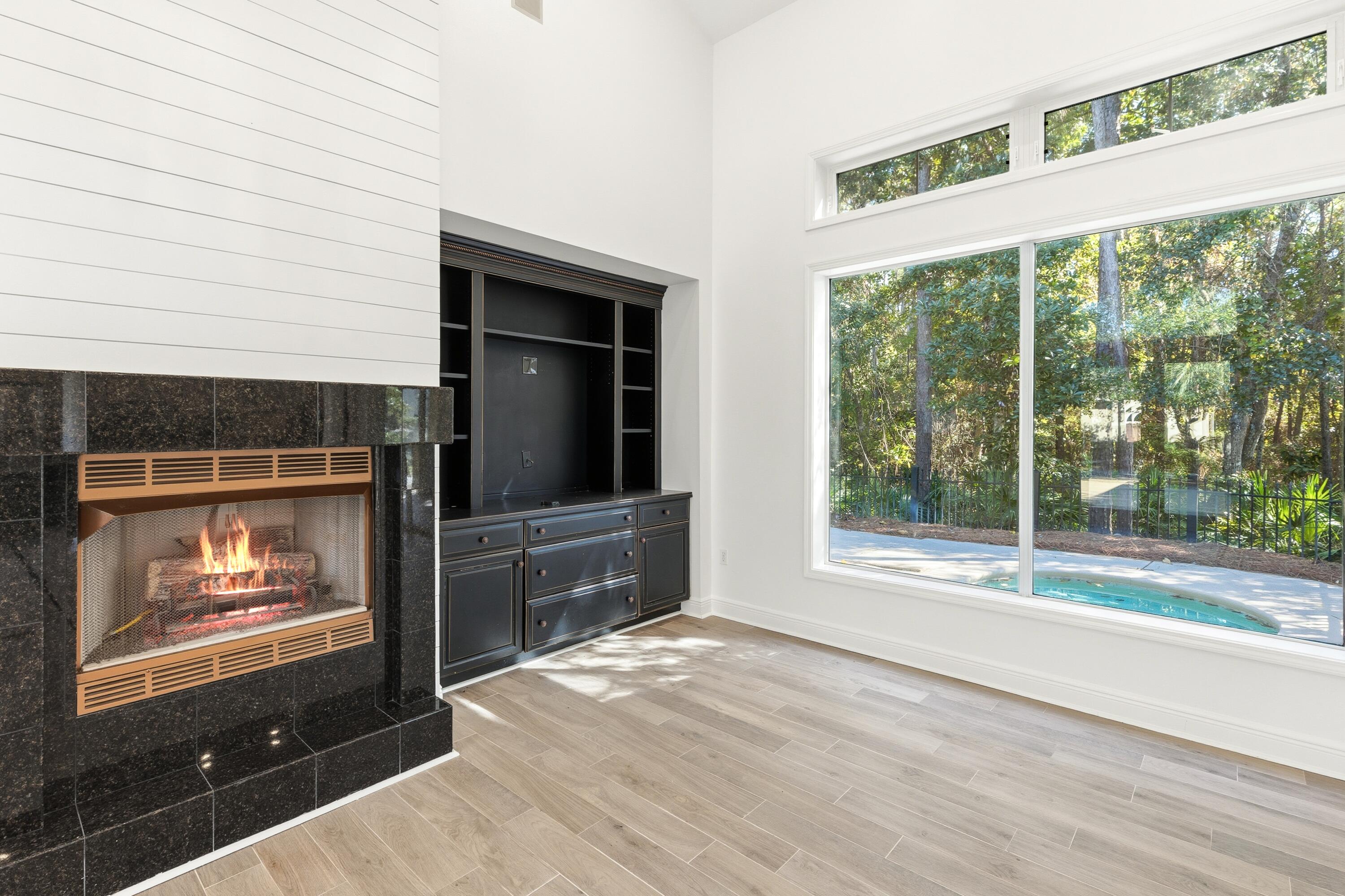 BURNT PINE - Residential Lease