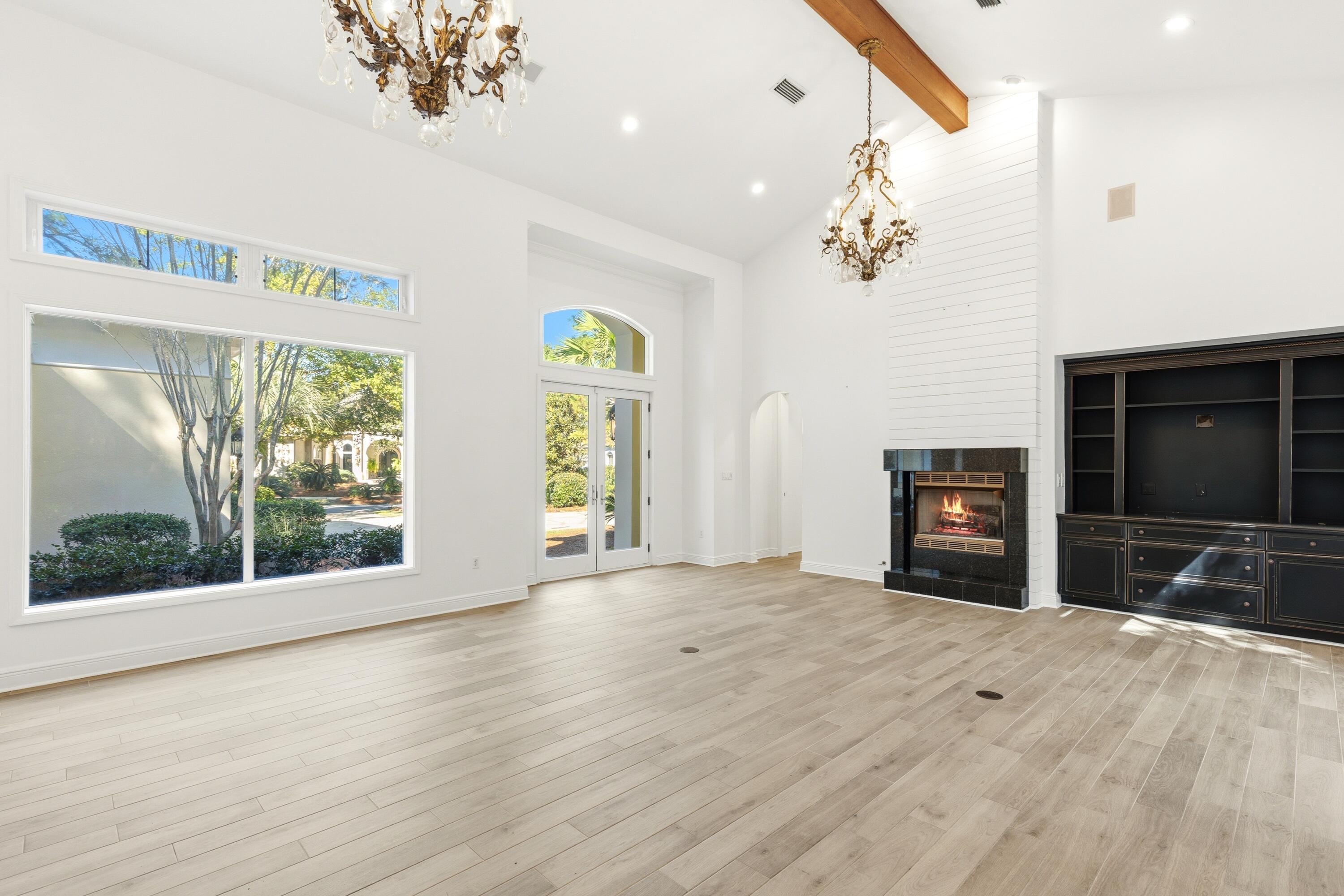 BURNT PINE - Residential Lease