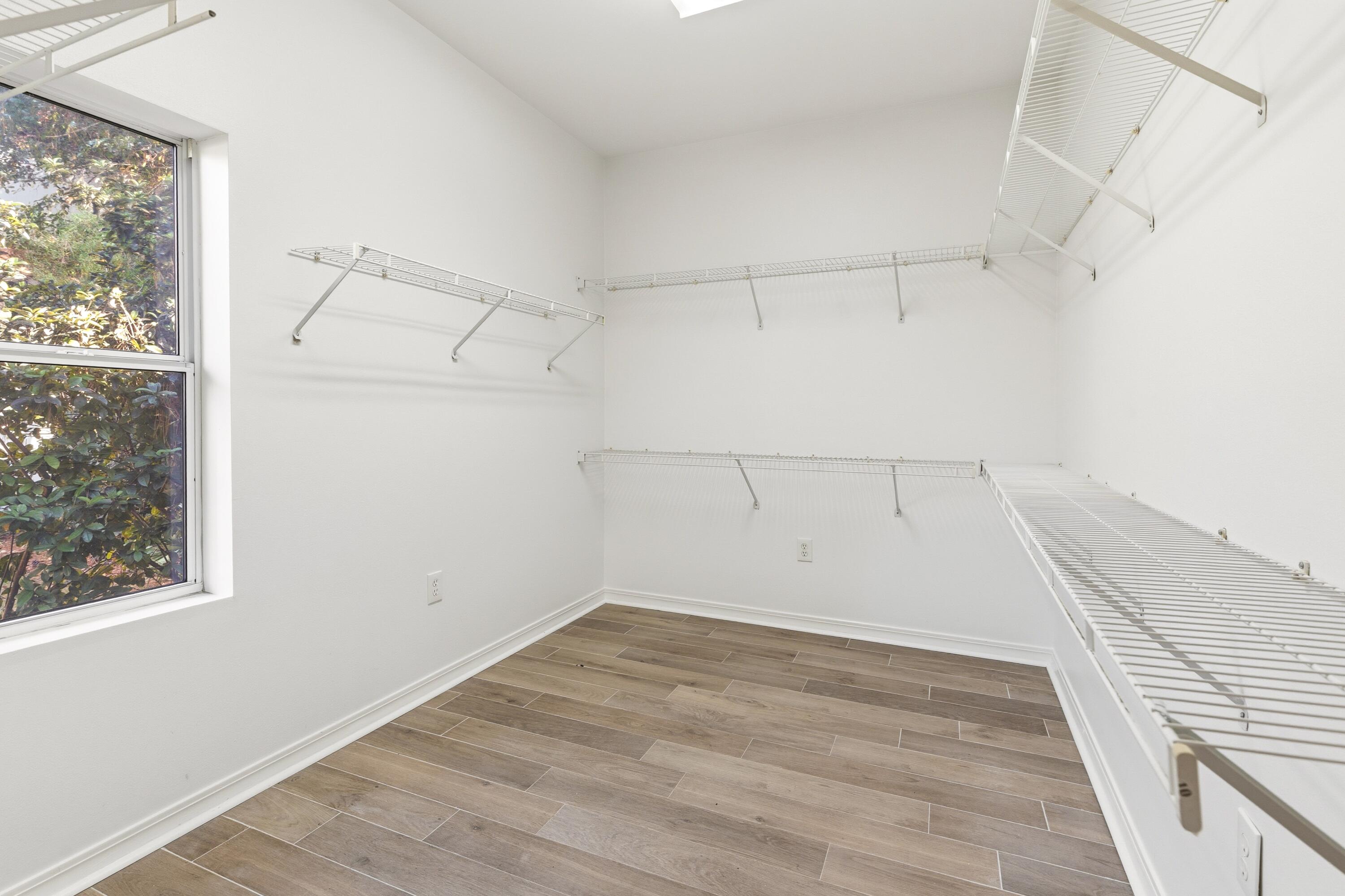 BURNT PINE - Residential Lease