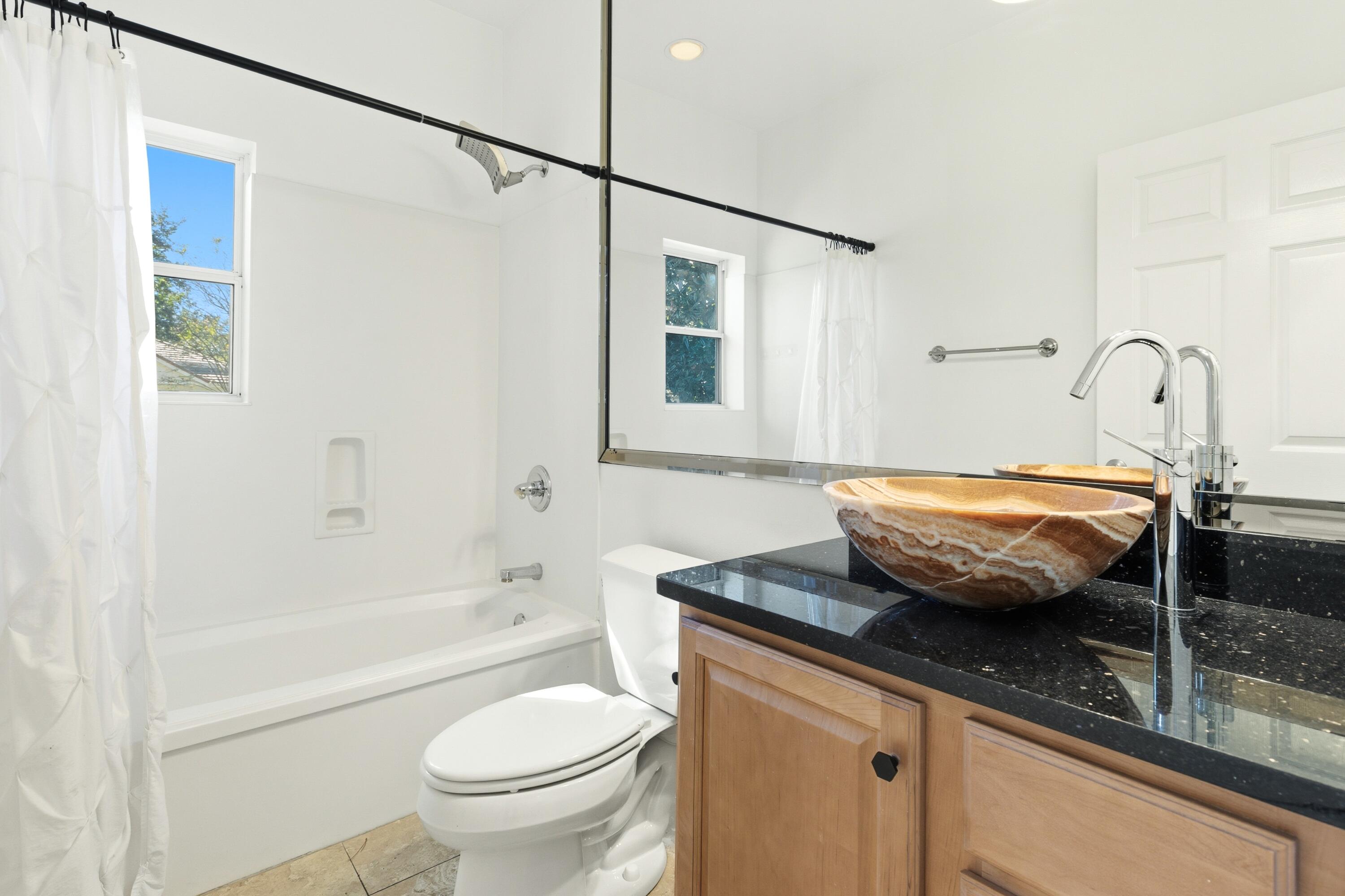 BURNT PINE - Residential Lease