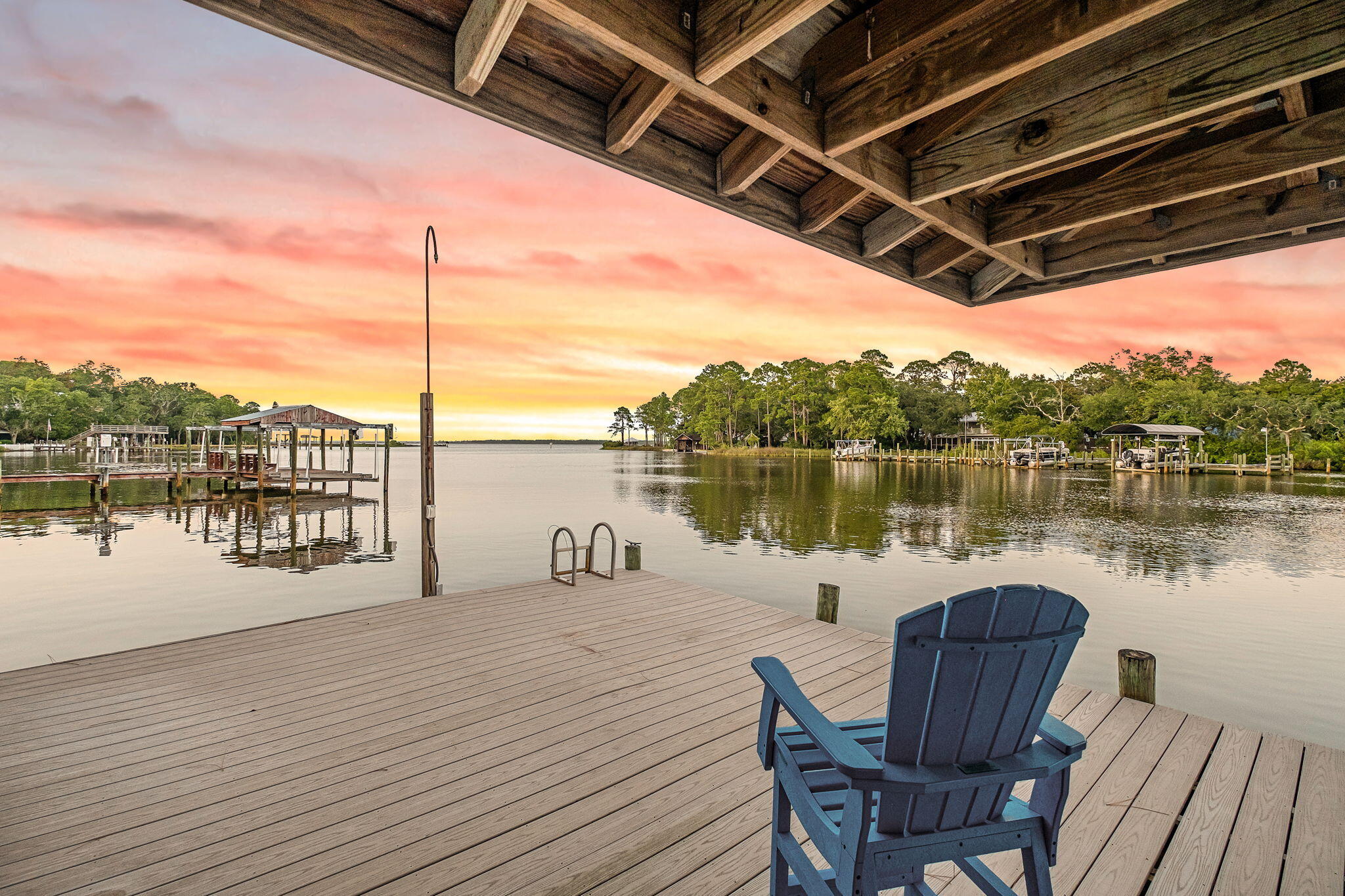 WOODLAND BAYOU ESTATES - Residential