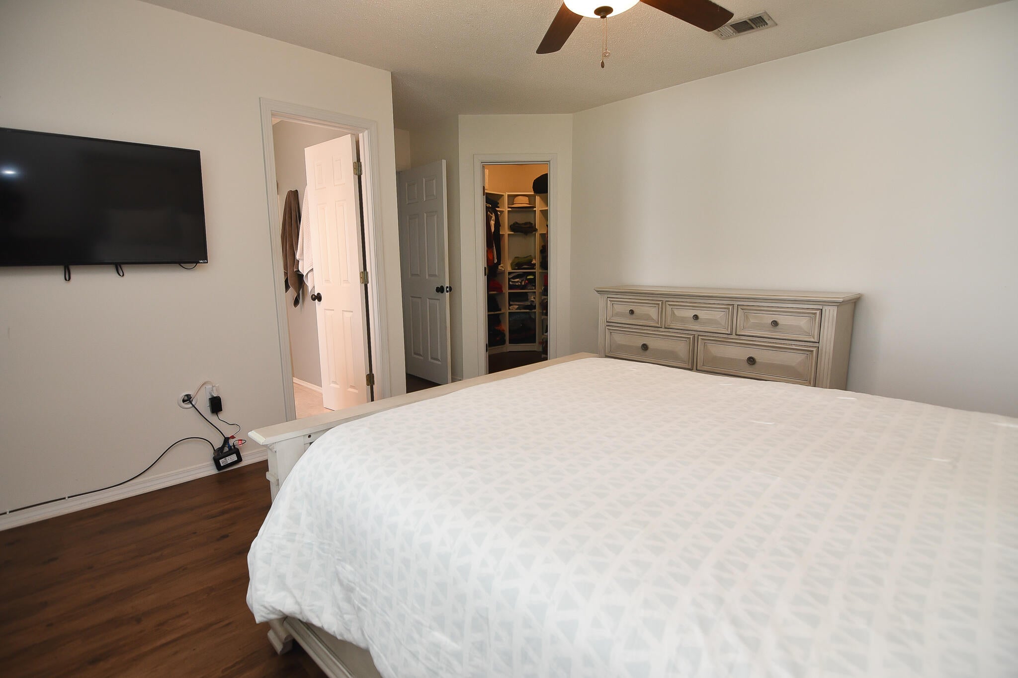 INDIGO VILLAGE - Residential Lease