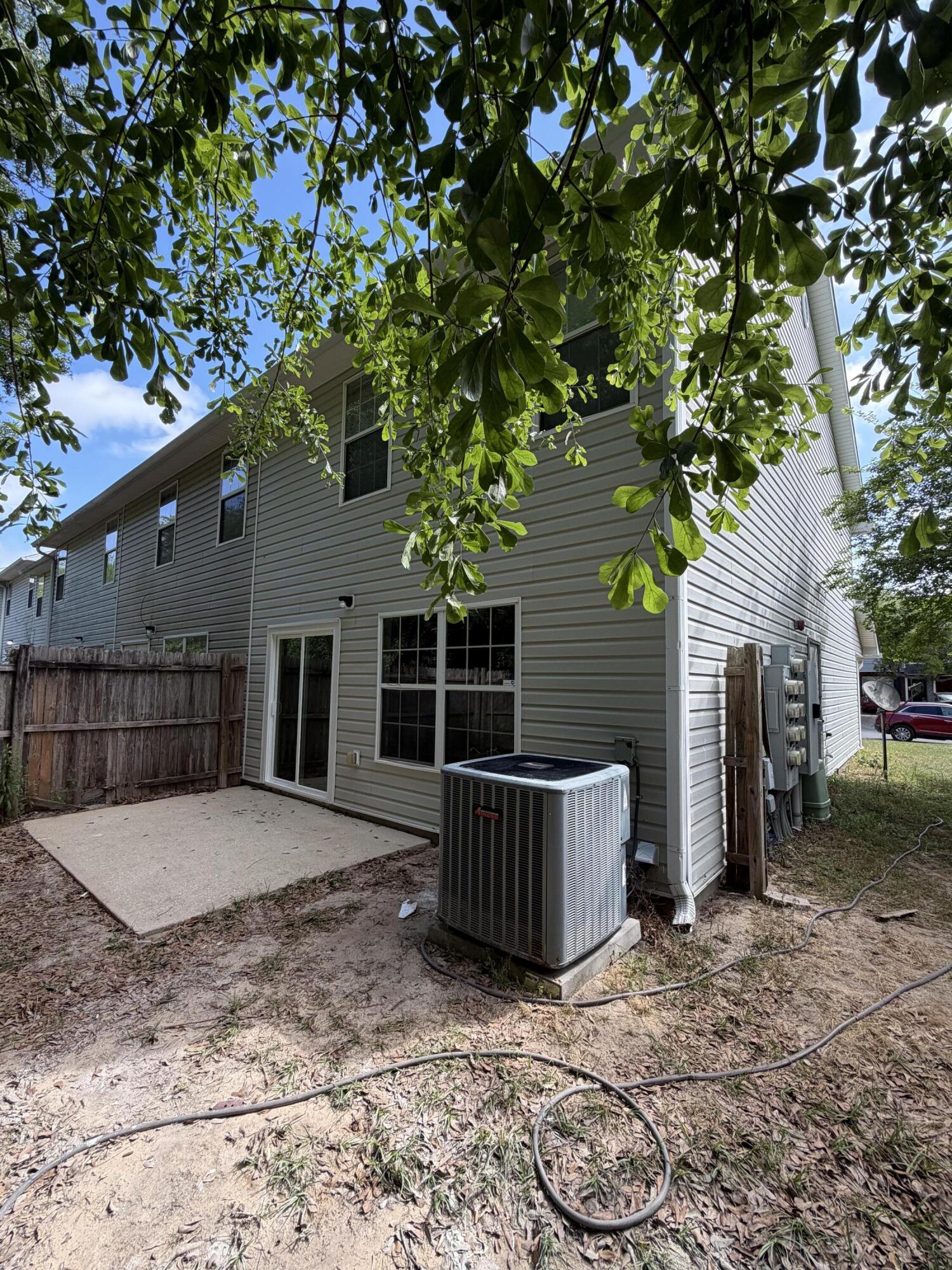ROLLING PINES - Residential Lease