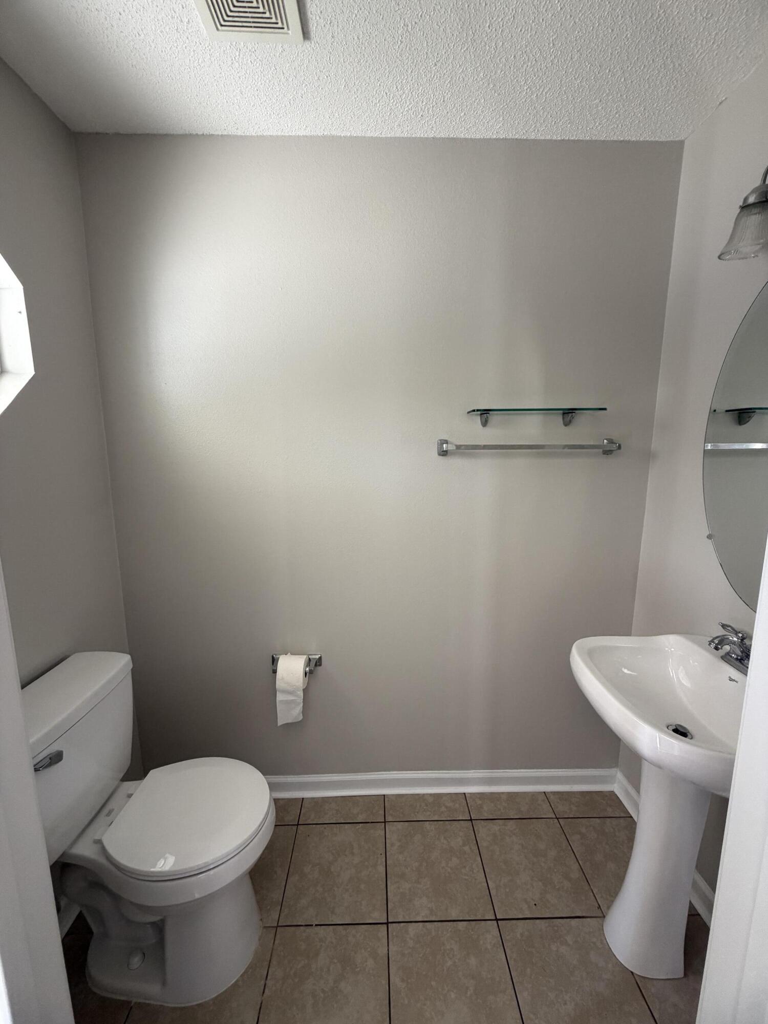 ROLLING PINES - Residential Lease