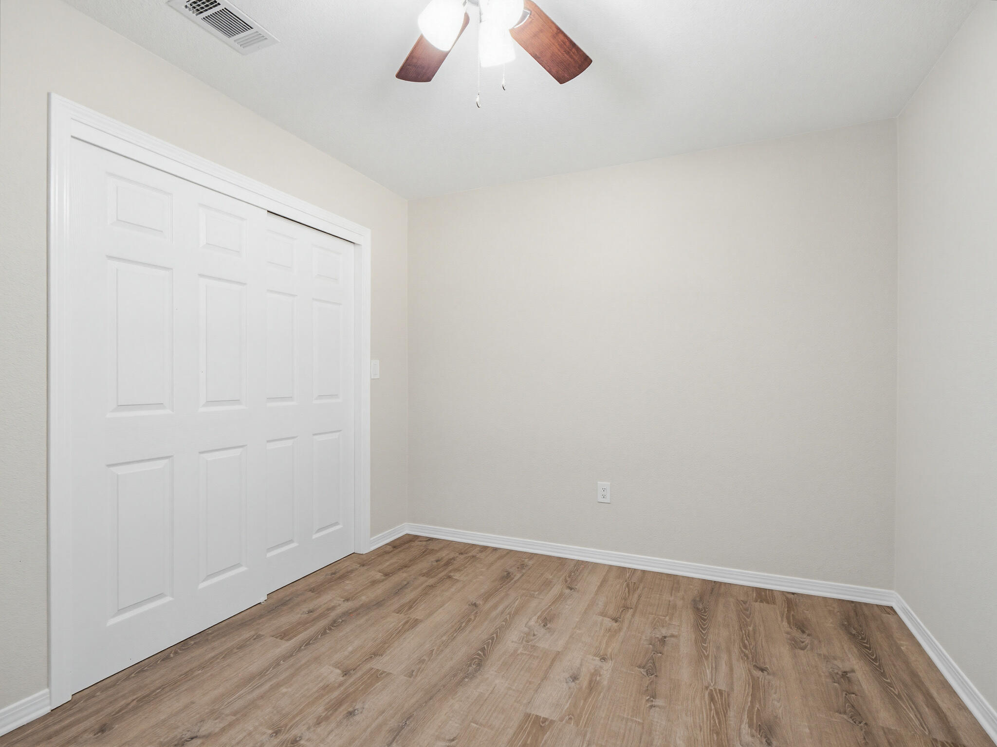 LAKEPOINT S/D PH 1 - Residential