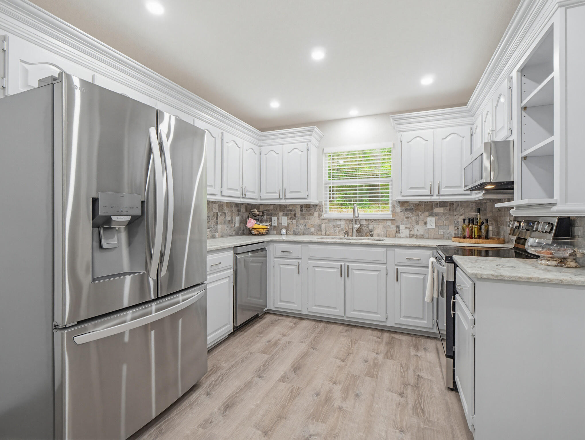 LAKEPOINT S/D PH 1 - Residential