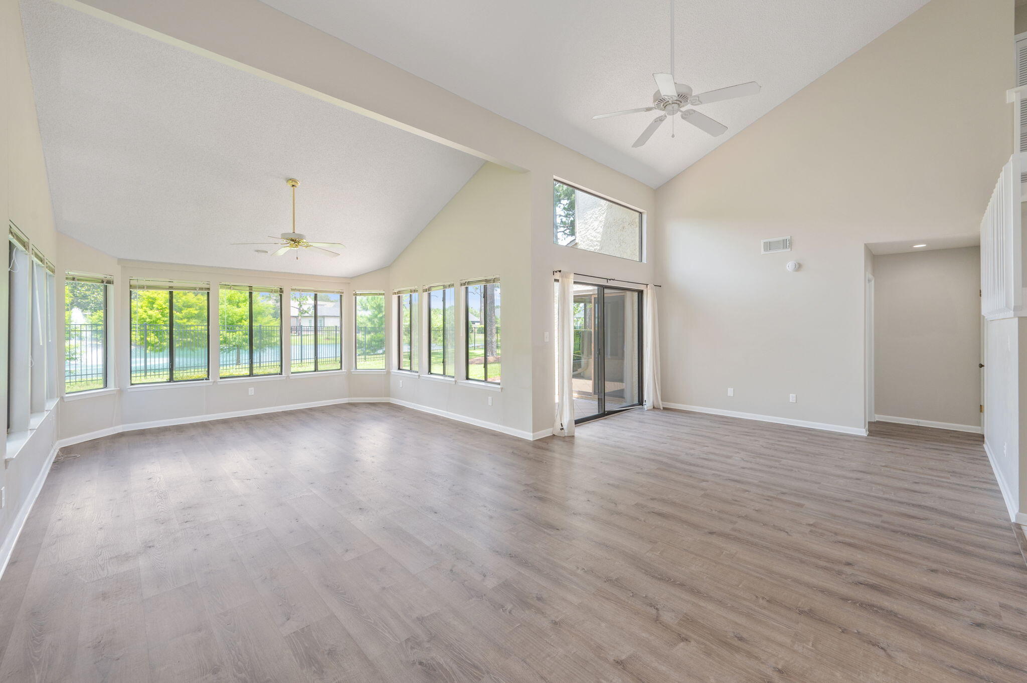 GLENEAGLES GREEN BLUEWATER BAY 2 - Residential Lease